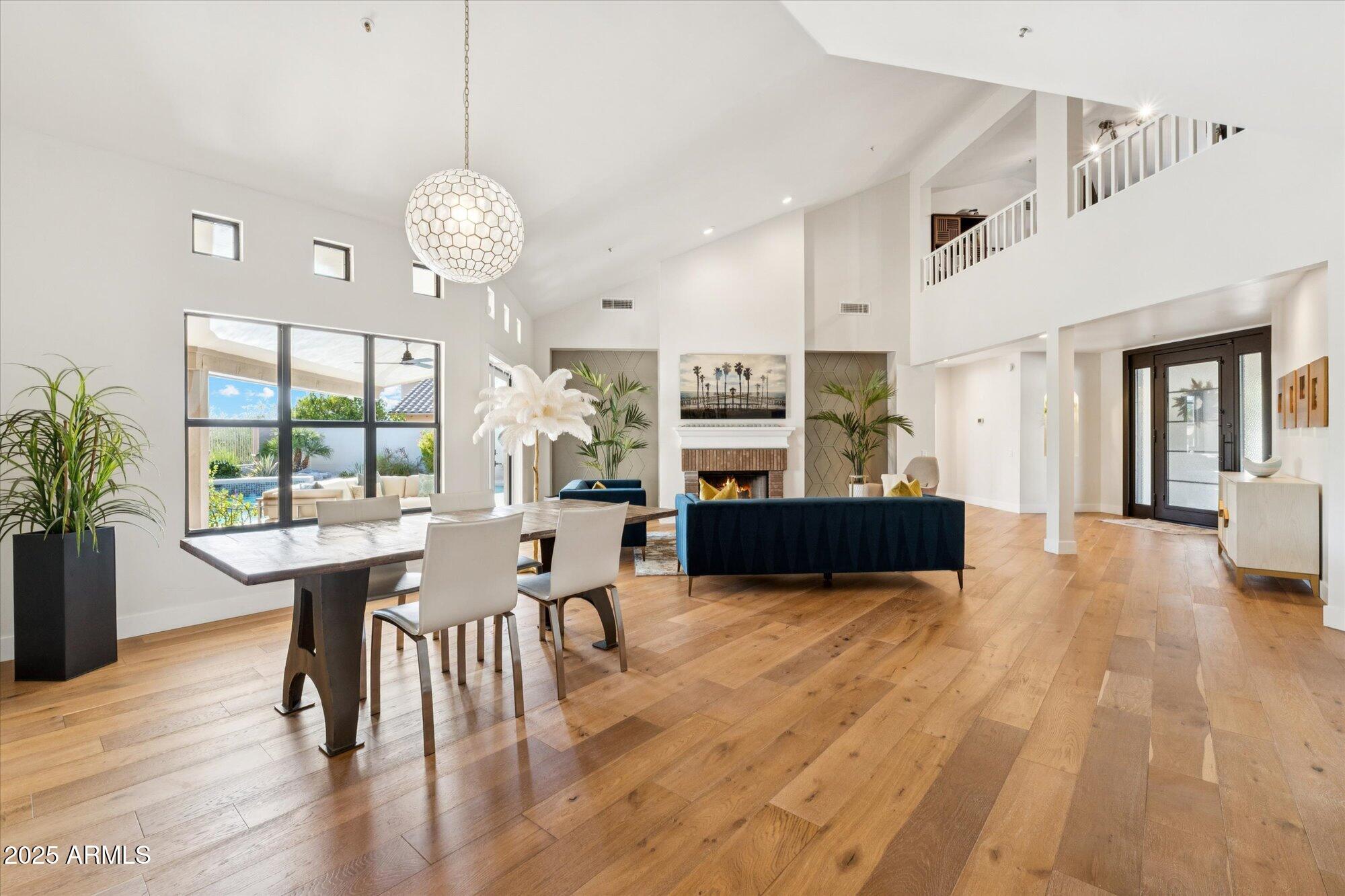 9097 E Calle De Las Brisas