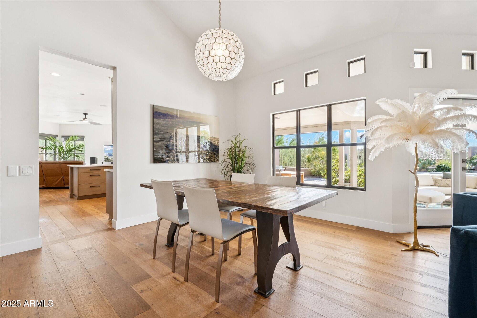 9097 E Calle De Las Brisas