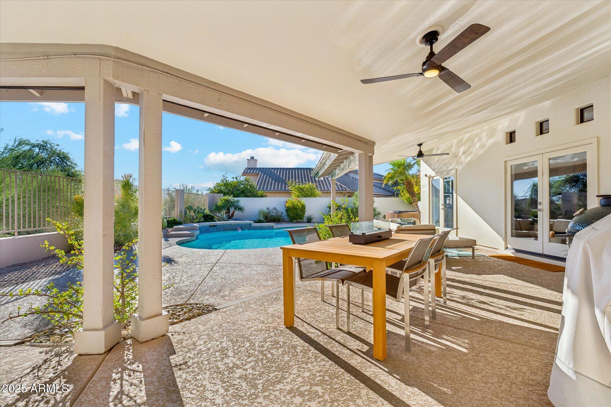 9097 E Calle De Las Brisas