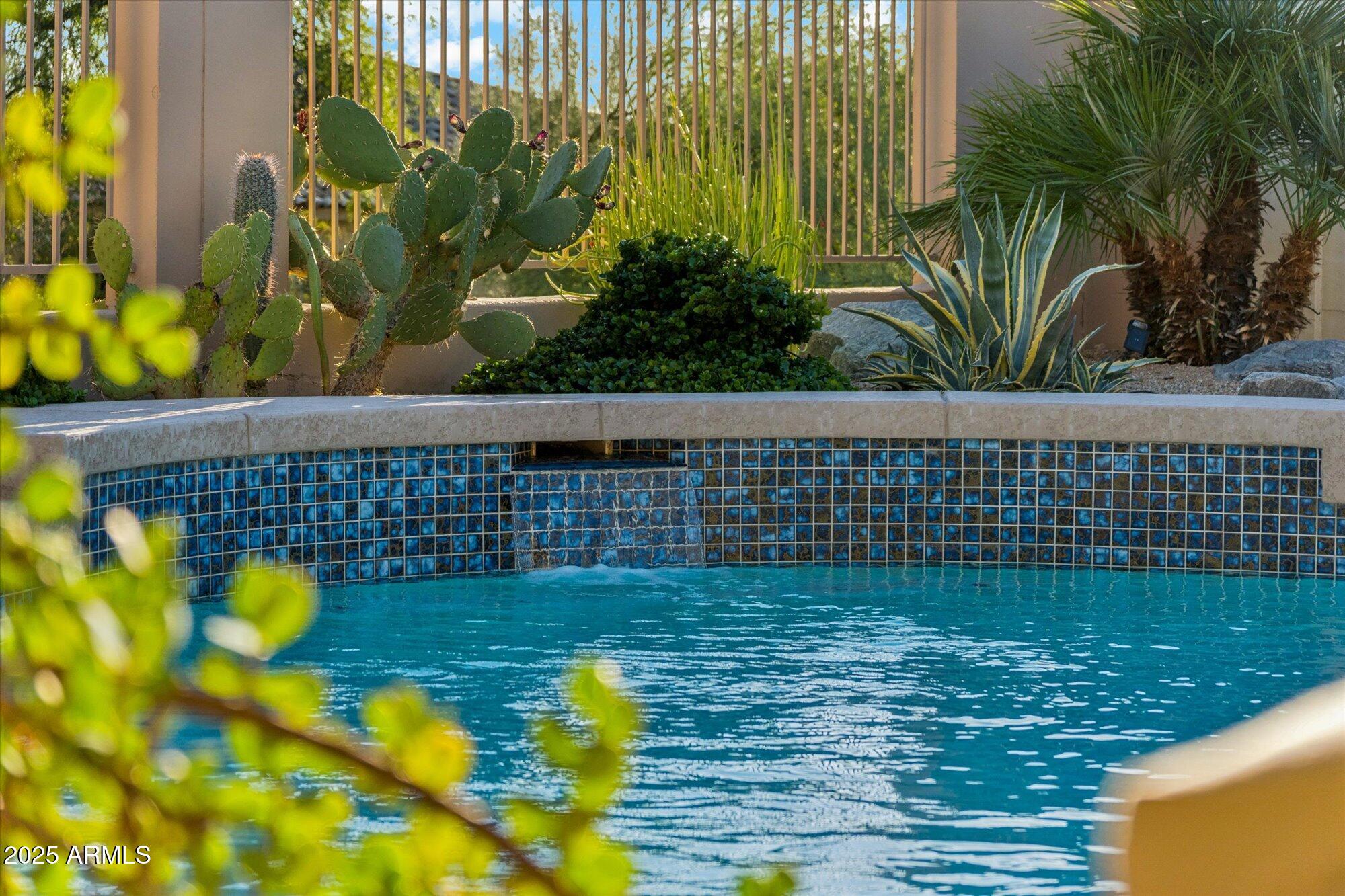 9097 E Calle De Las Brisas