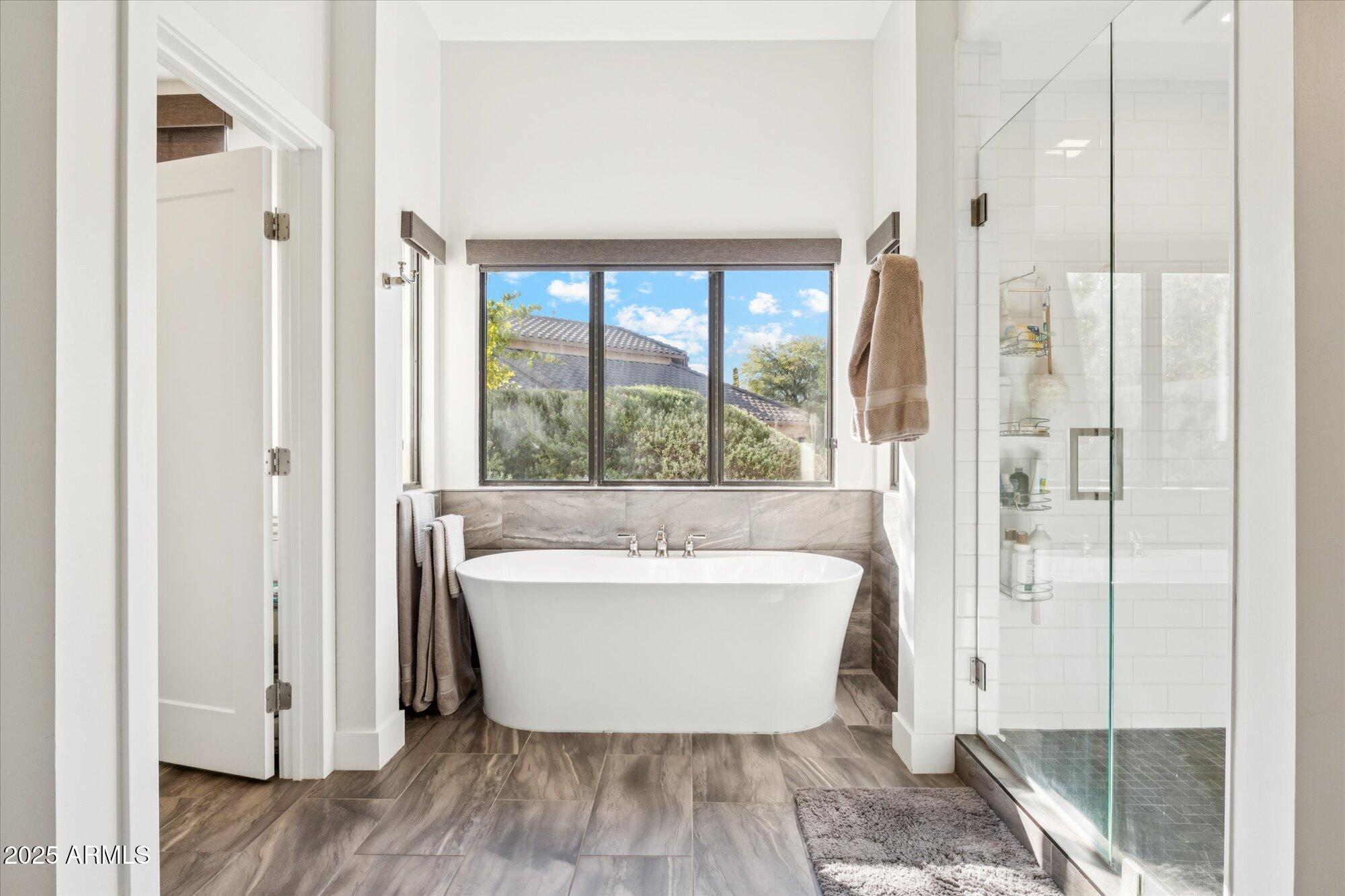 9097 E Calle De Las Brisas