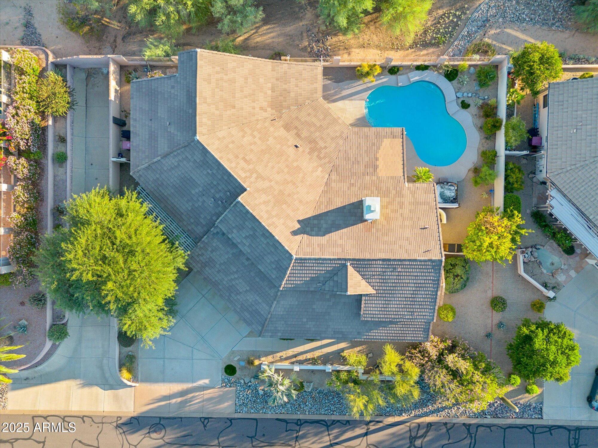 9097 E Calle De Las Brisas