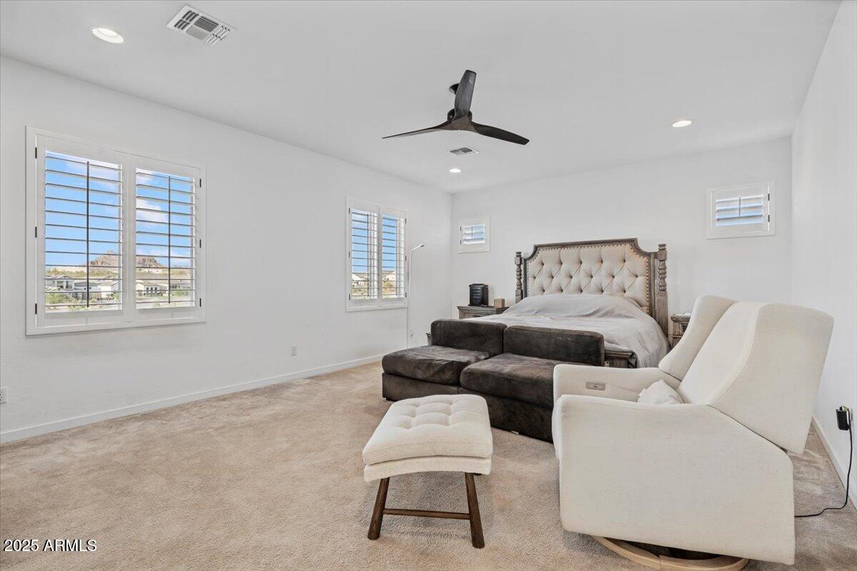 5632 E SANDIA Street