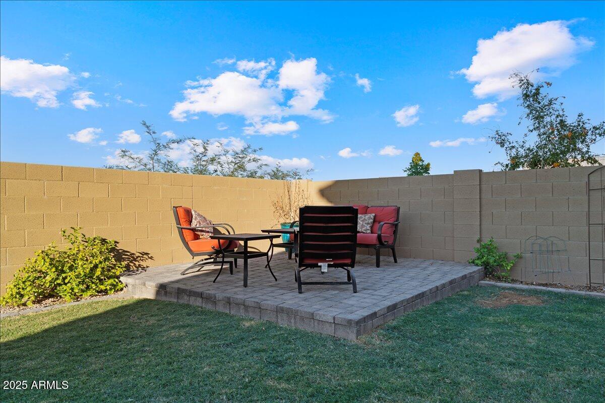 5632 E SANDIA Street