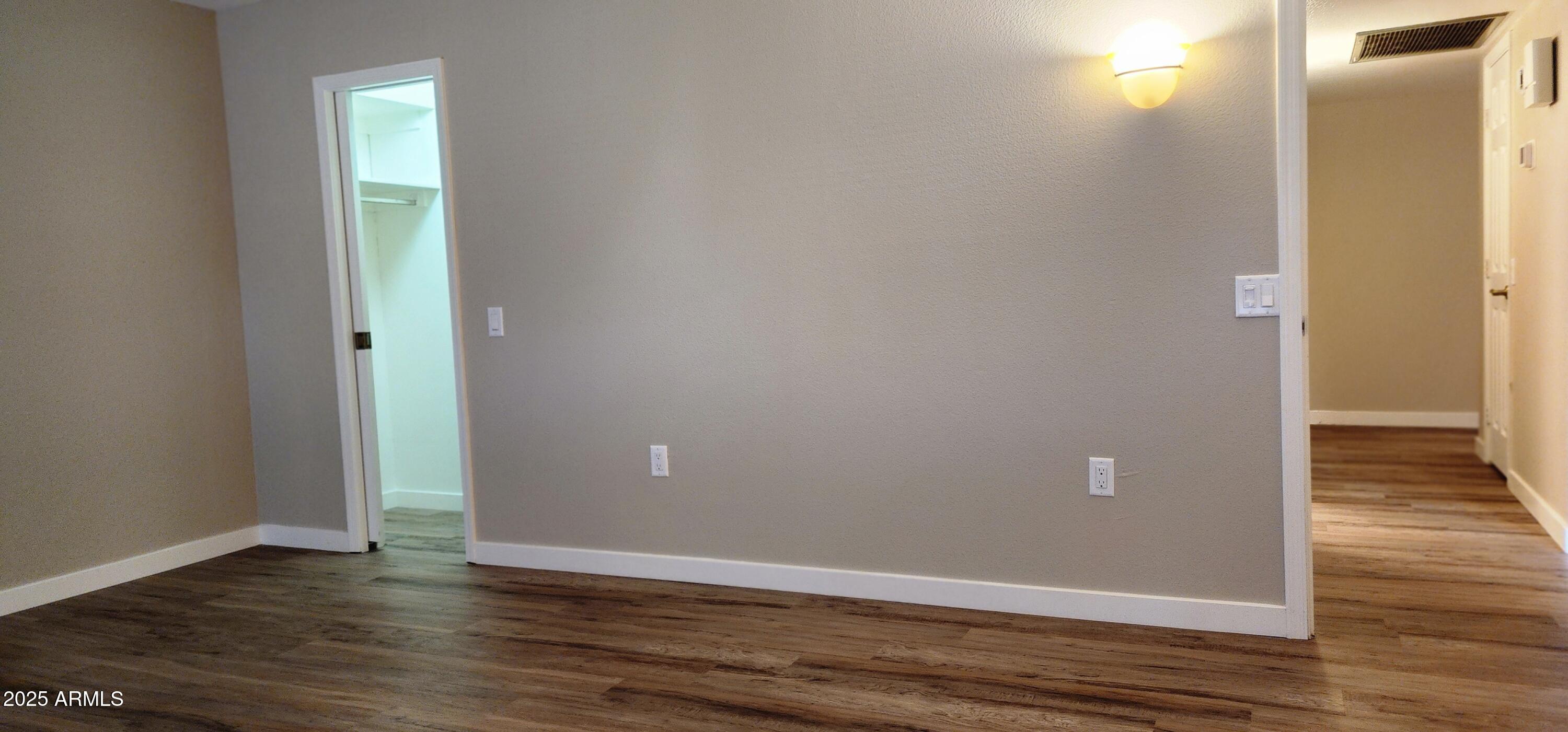 12306 W PARKWOOD Drive