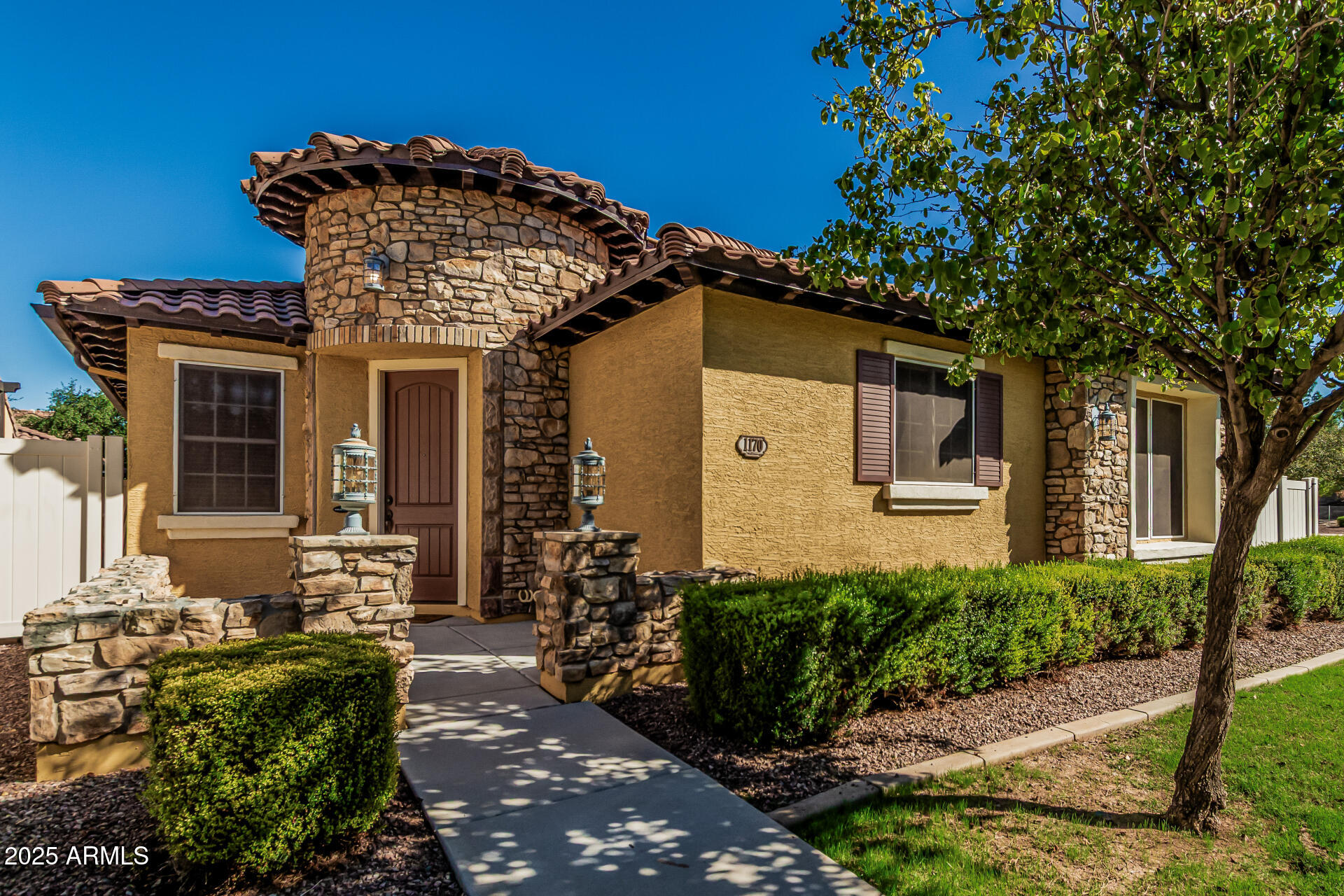 1170 S STORMENT Lane, Gilbert