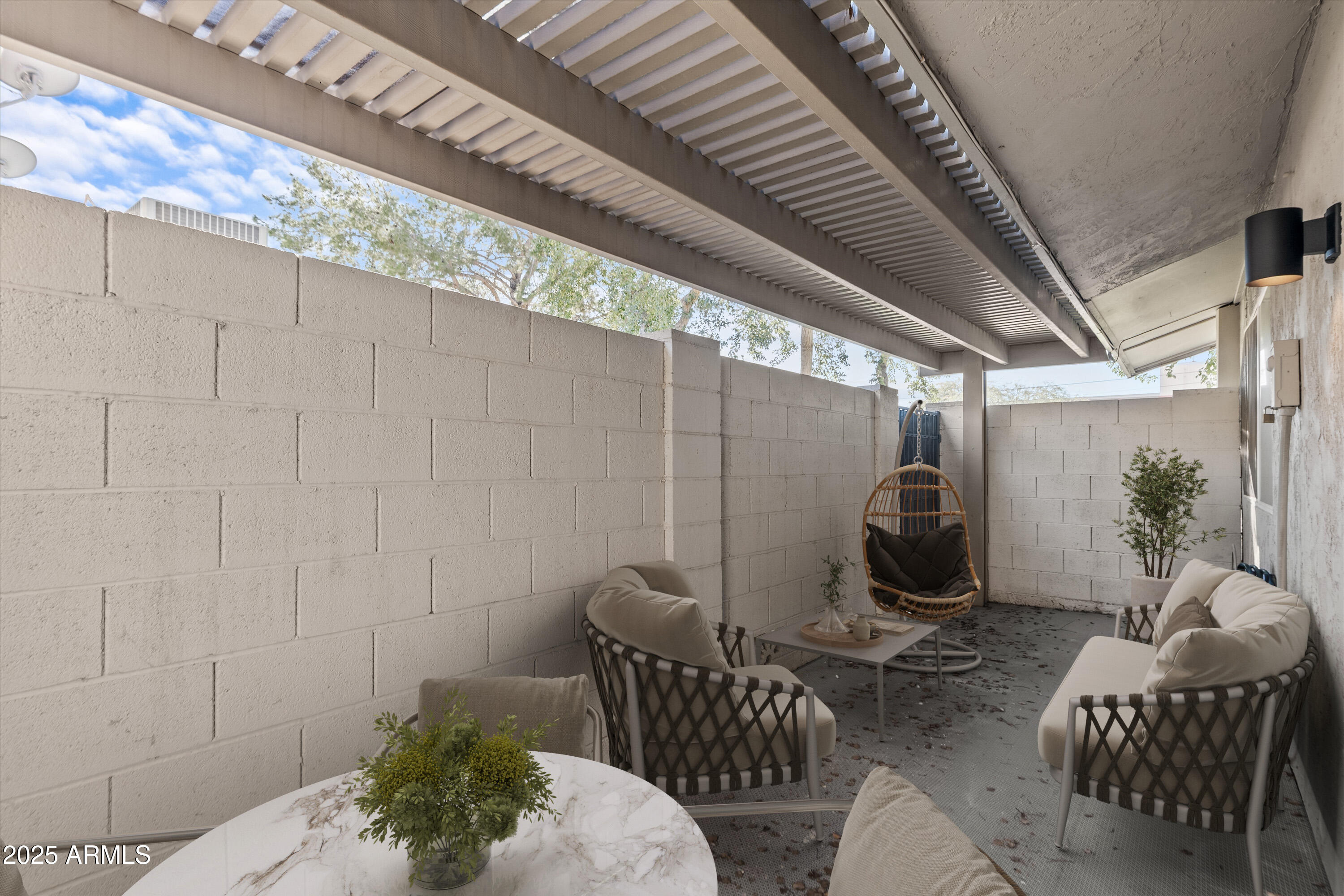 1033 N GRANITE REEF Road