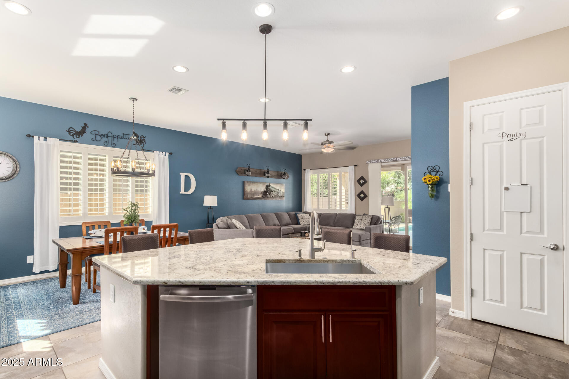 20320 E CANARY Way, Queen Creek