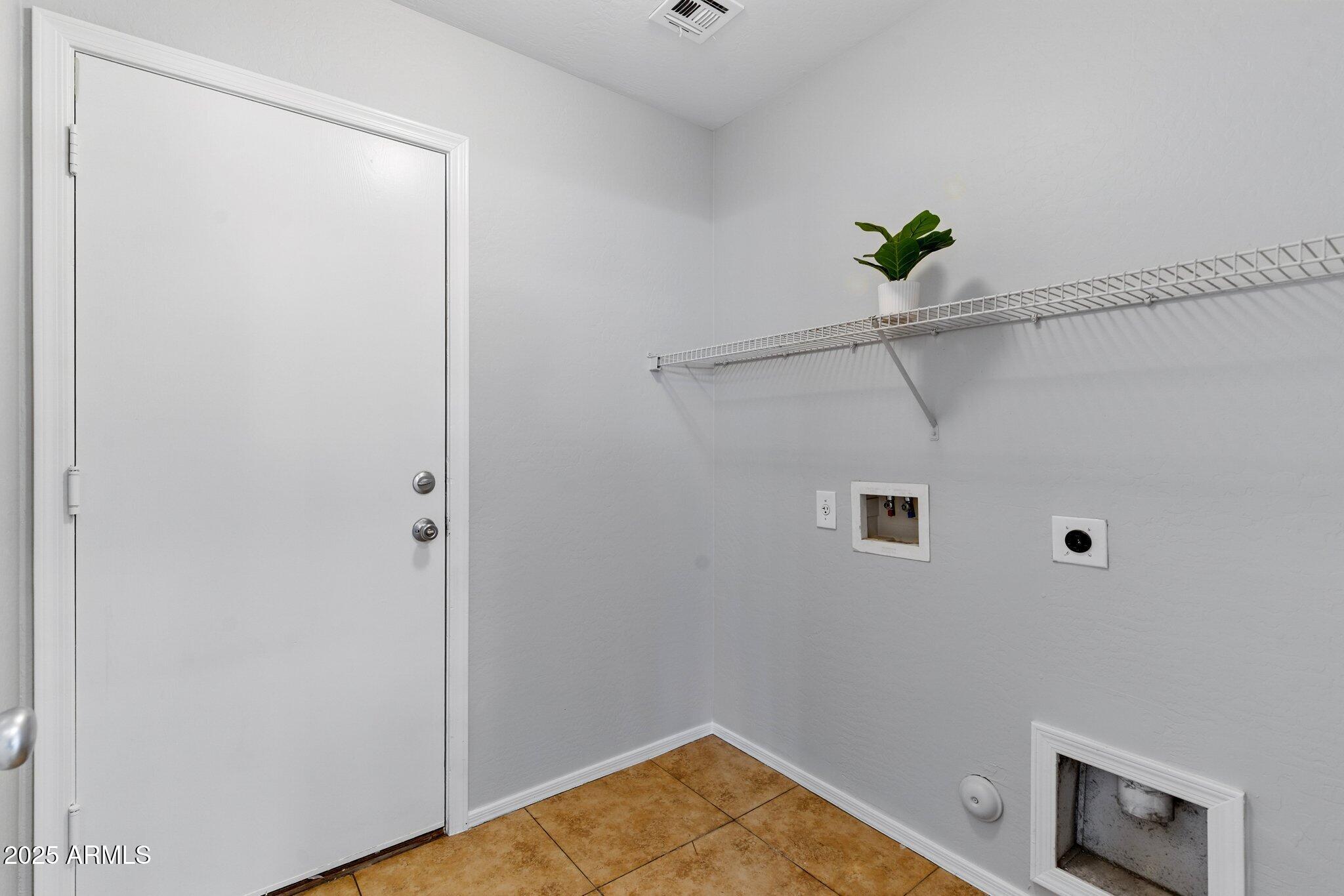 11546 W SCHLEIFER Drive, Youngtown