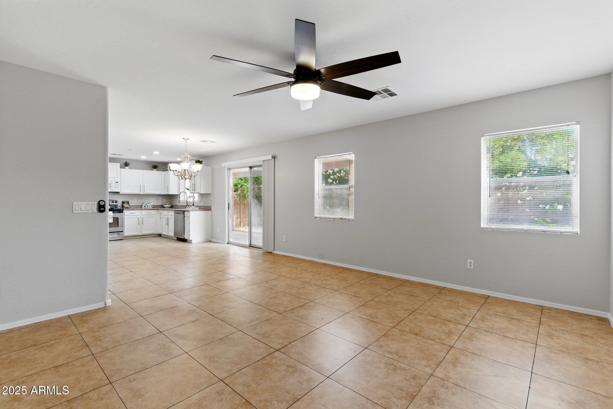 11546 W SCHLEIFER Drive, Youngtown