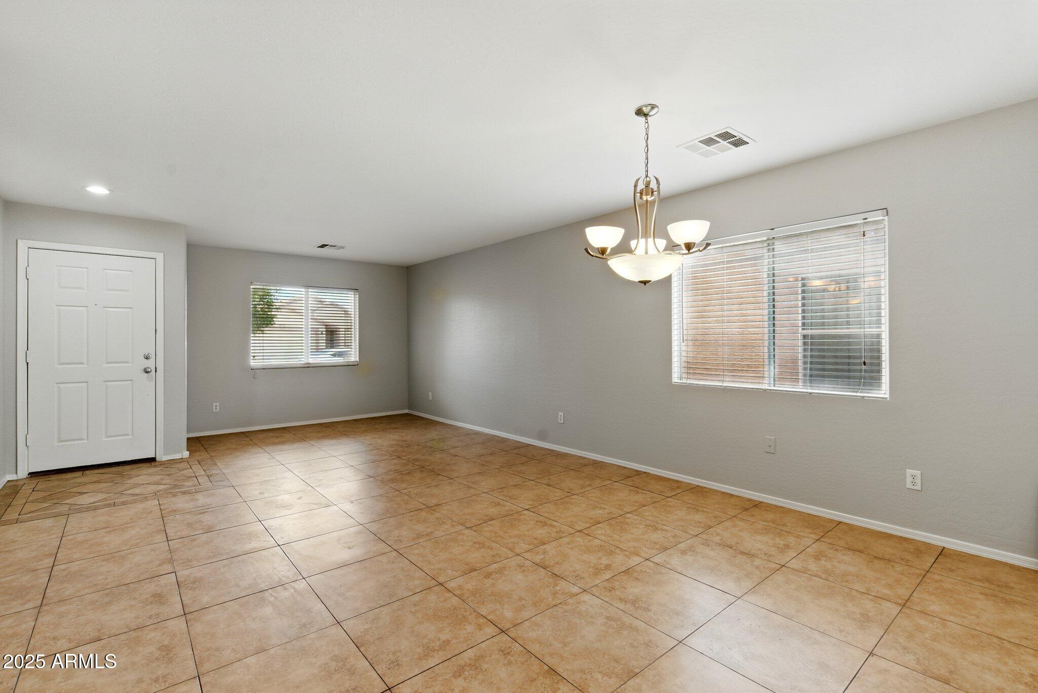 11546 W SCHLEIFER Drive, Youngtown