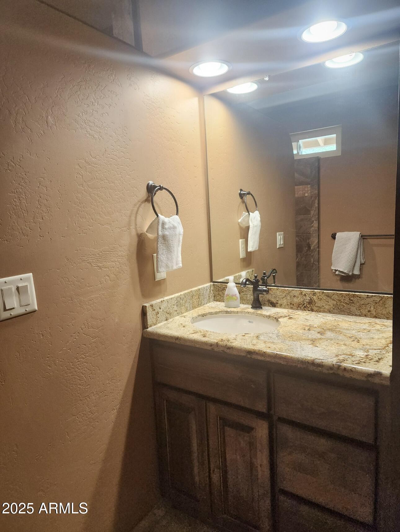 1276 N VULTURE MINE Road