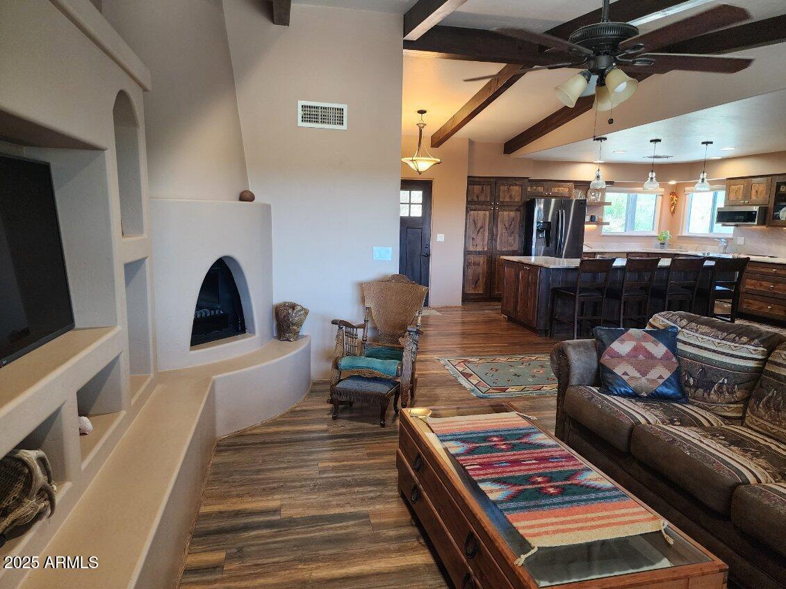 1276 N VULTURE MINE Road