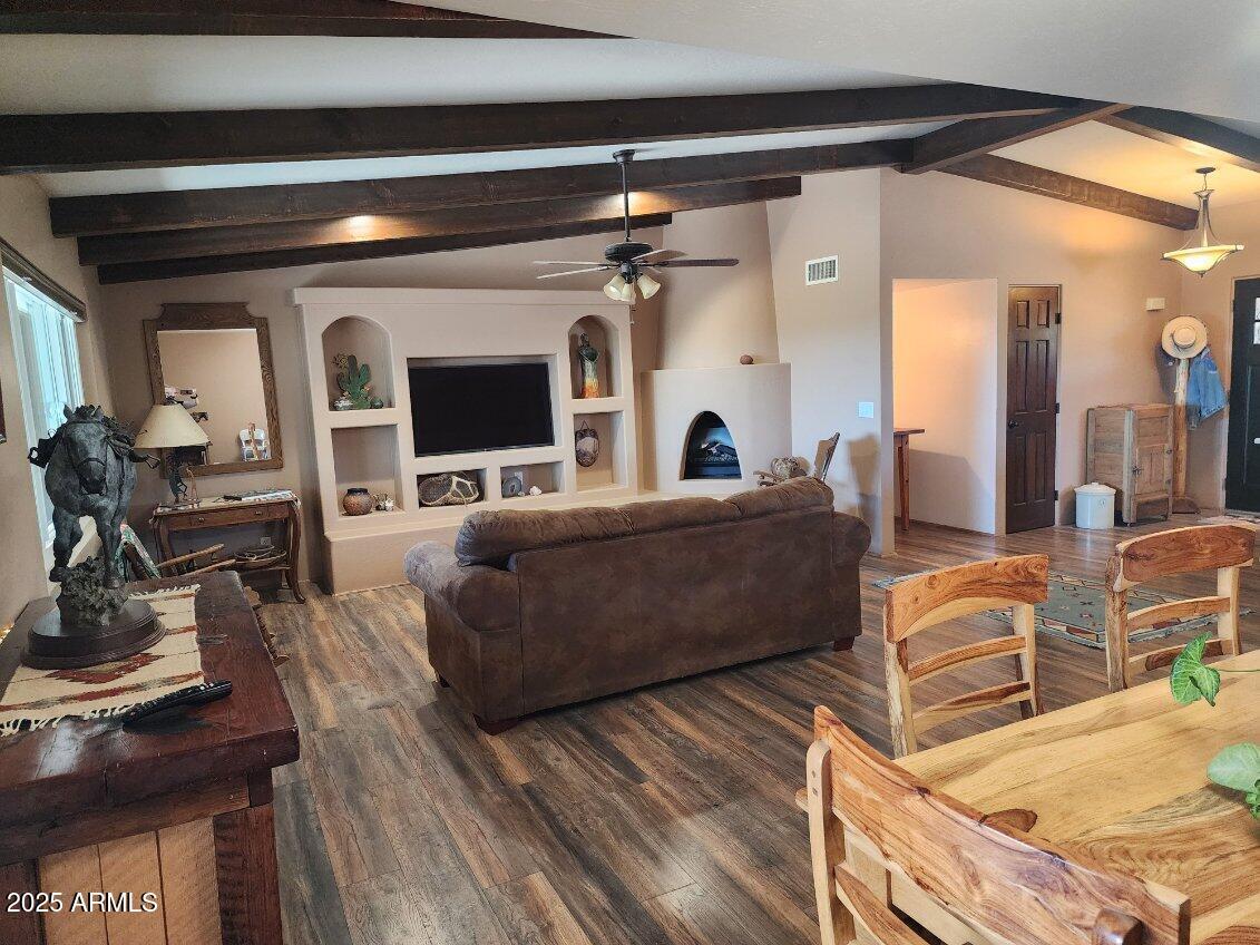 1276 N VULTURE MINE Road