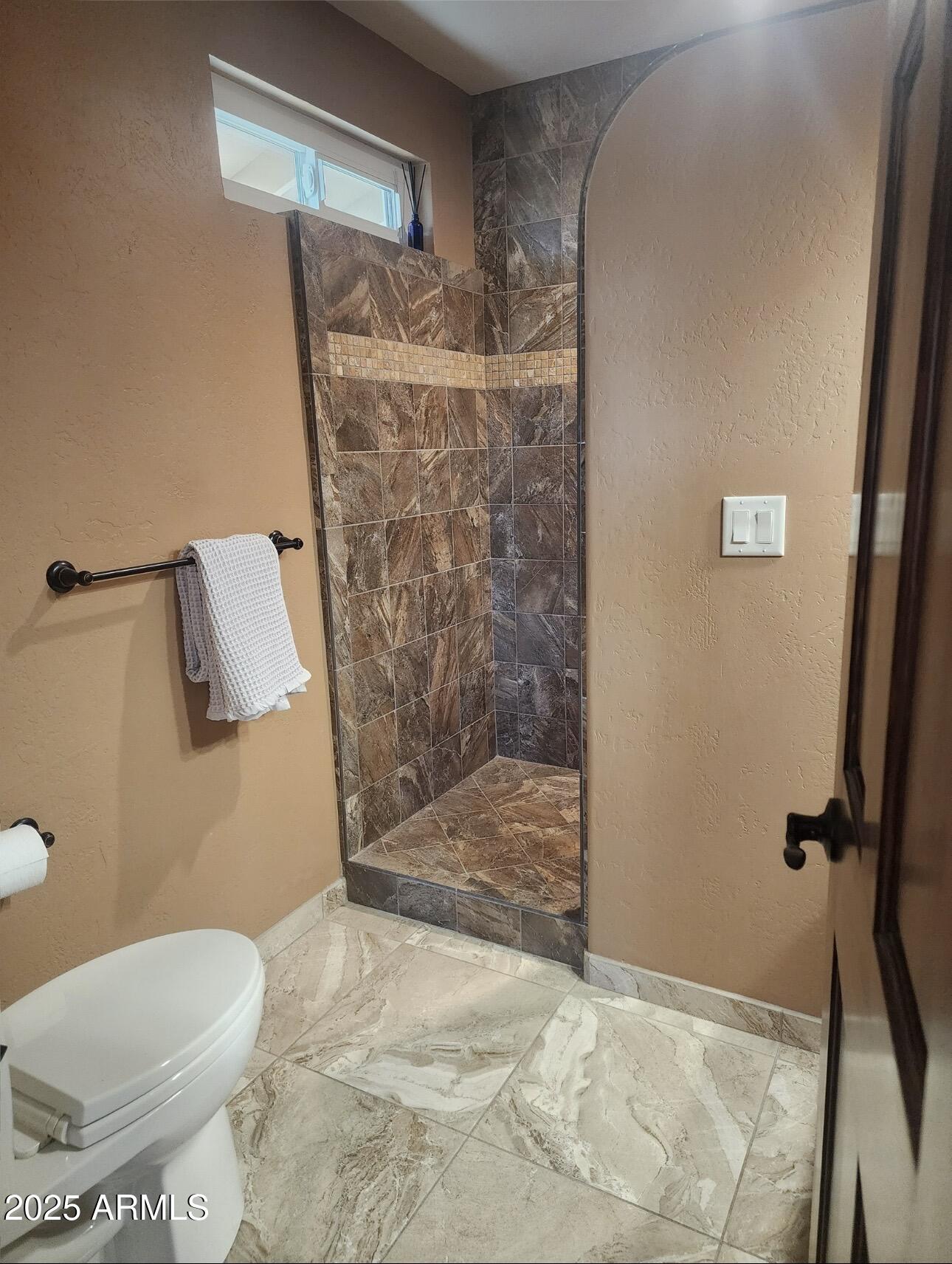 1276 N VULTURE MINE Road