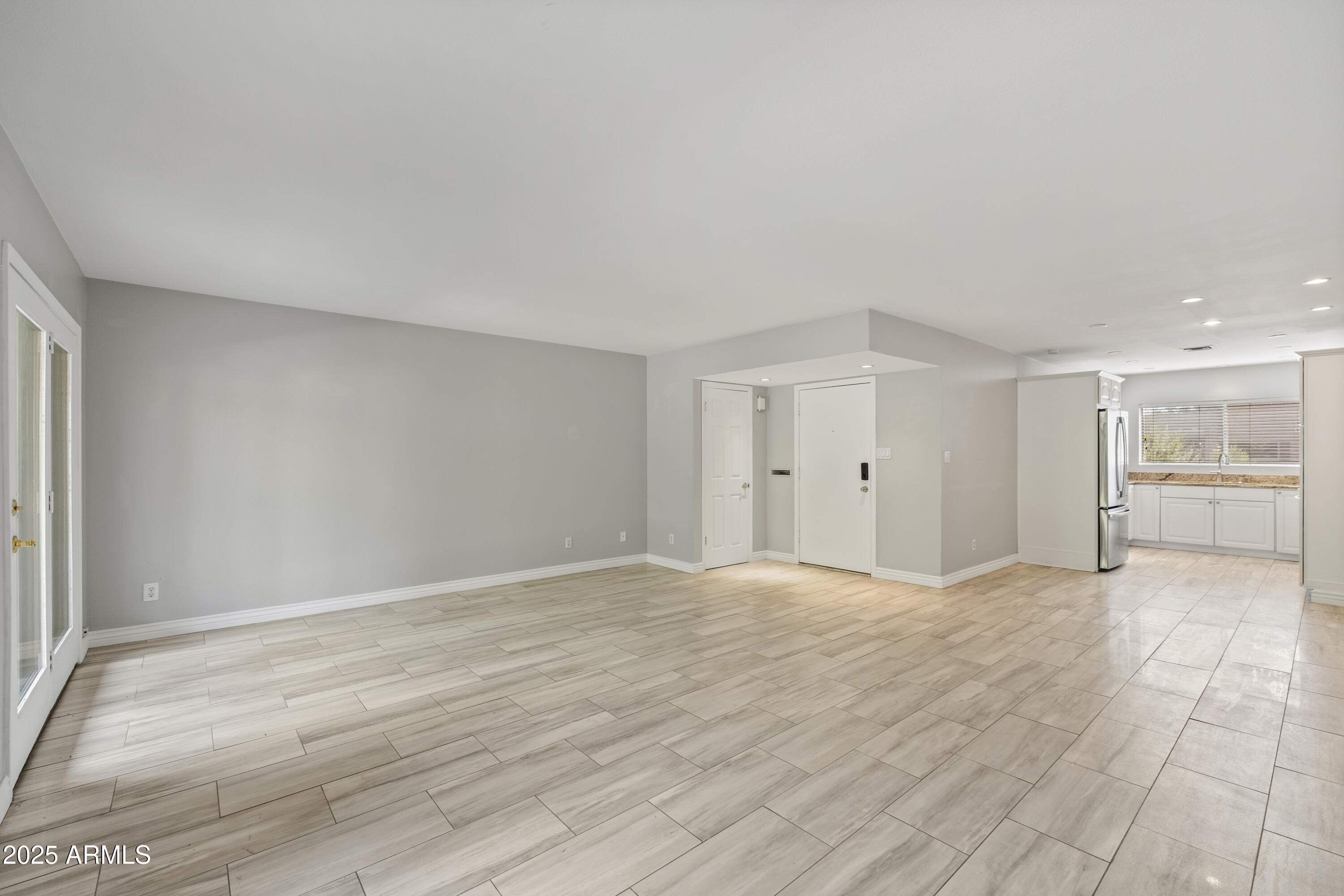 7662 E HAZELWOOD Street