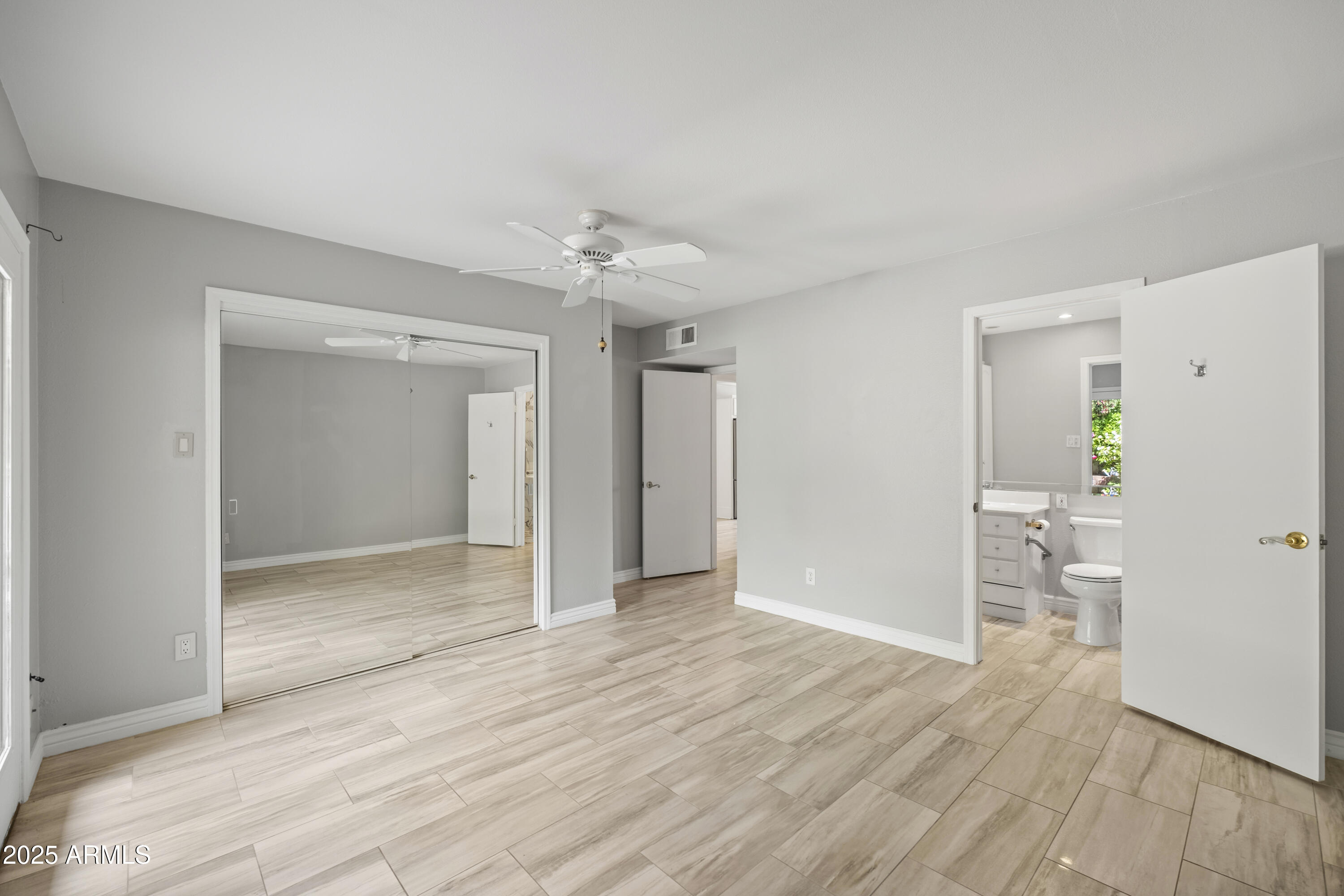 7662 E HAZELWOOD Street