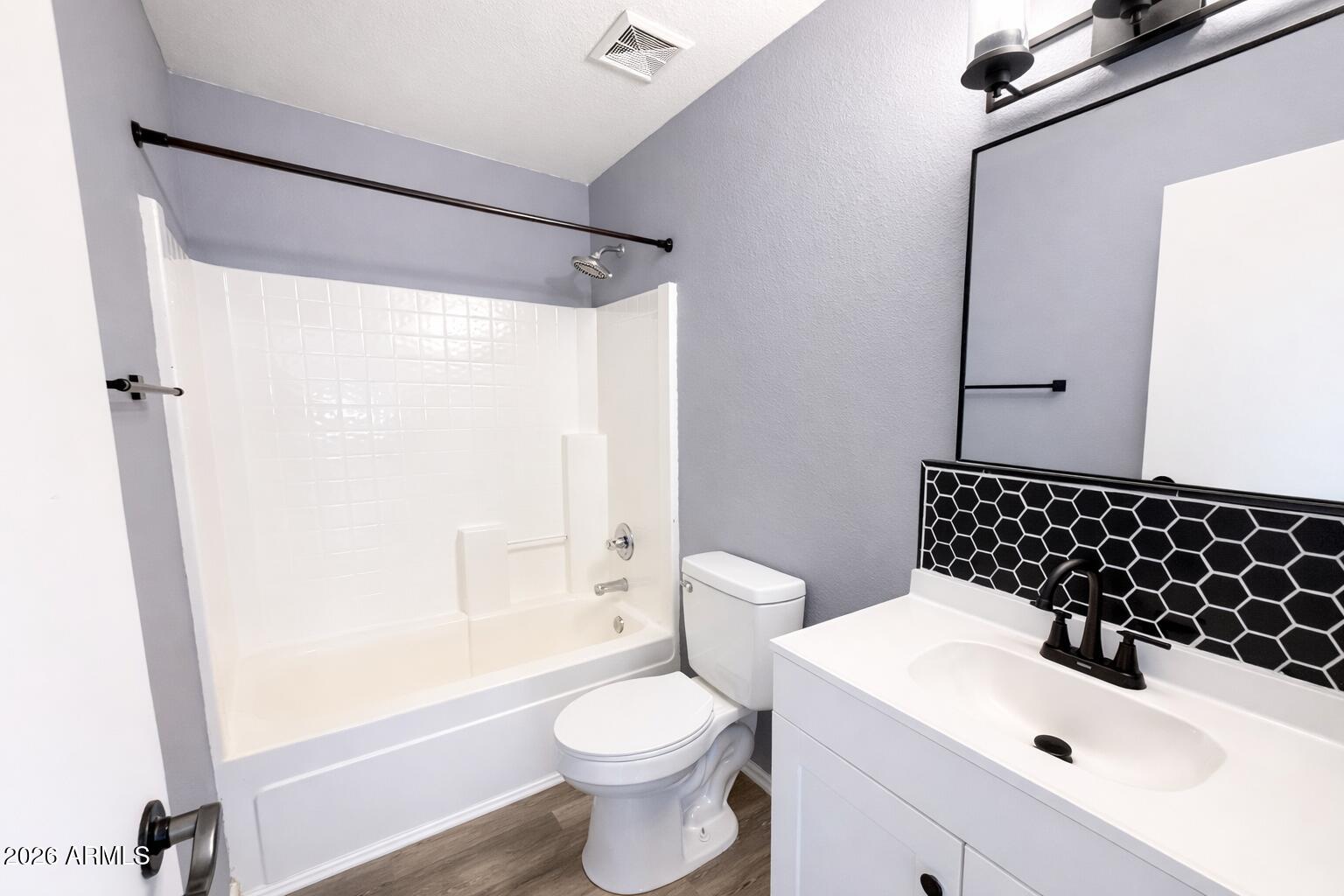 2812 W SUNSHINE BUTTE Drive