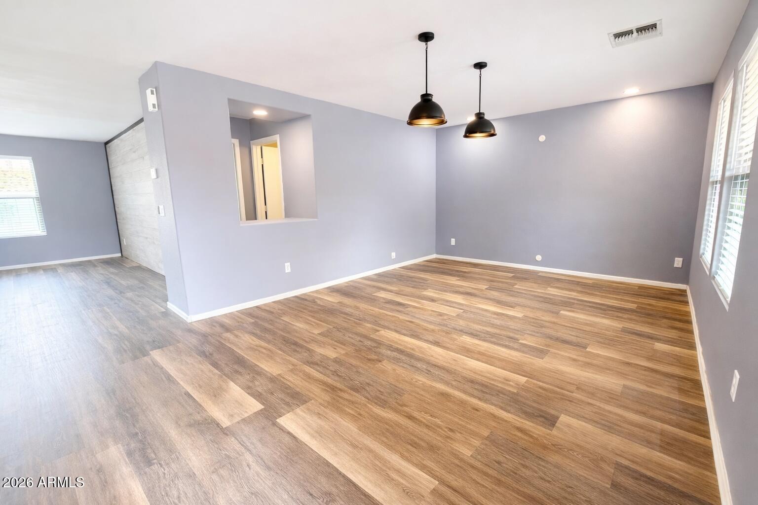 2812 W SUNSHINE BUTTE Drive