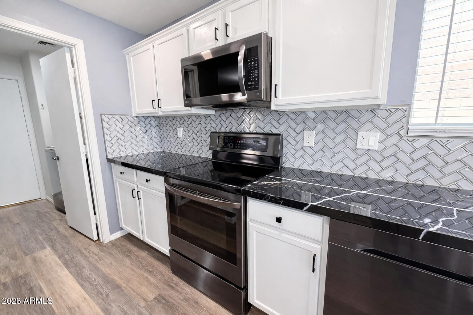 2812 W SUNSHINE BUTTE Drive