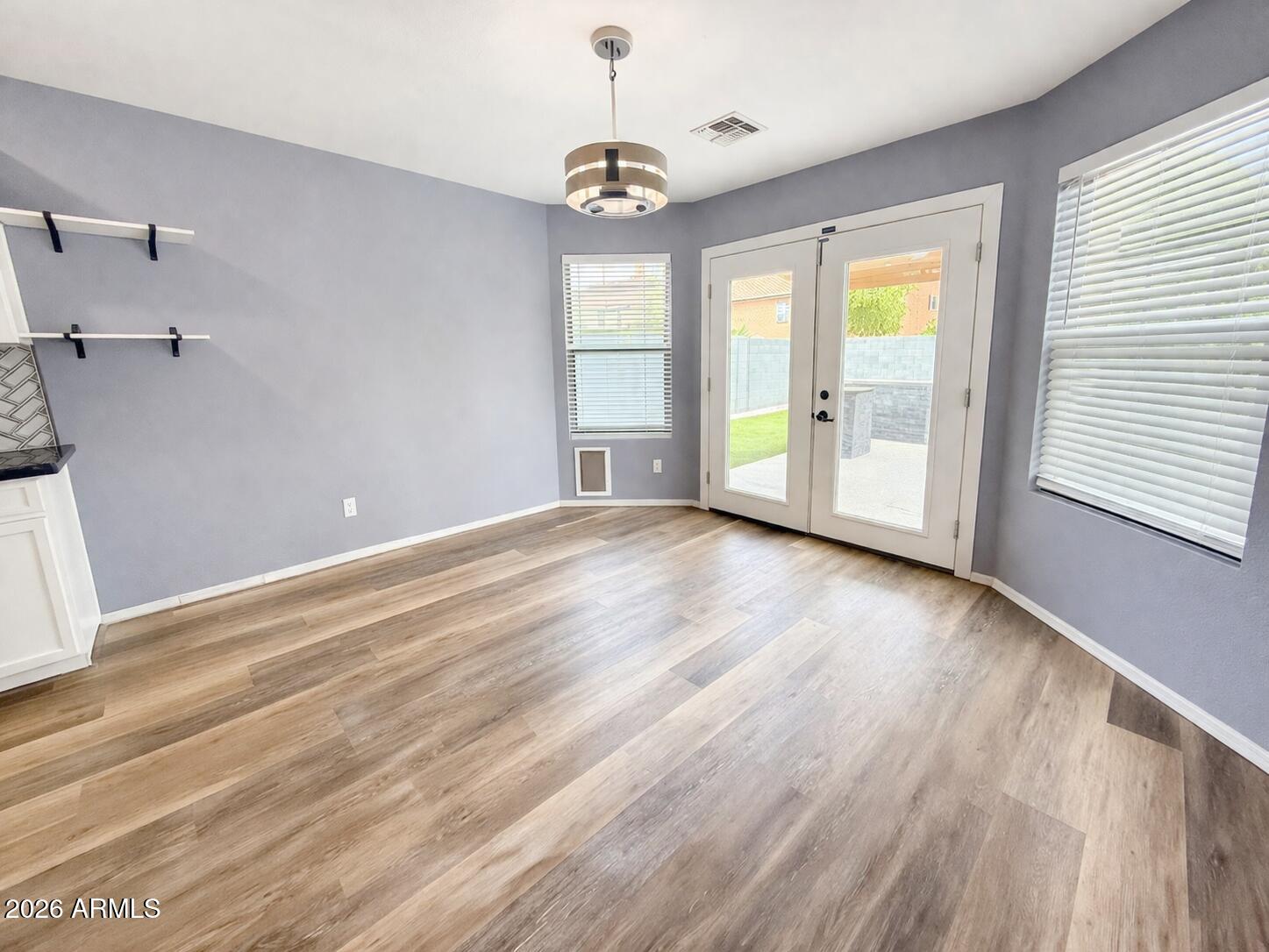 2812 W SUNSHINE BUTTE Drive