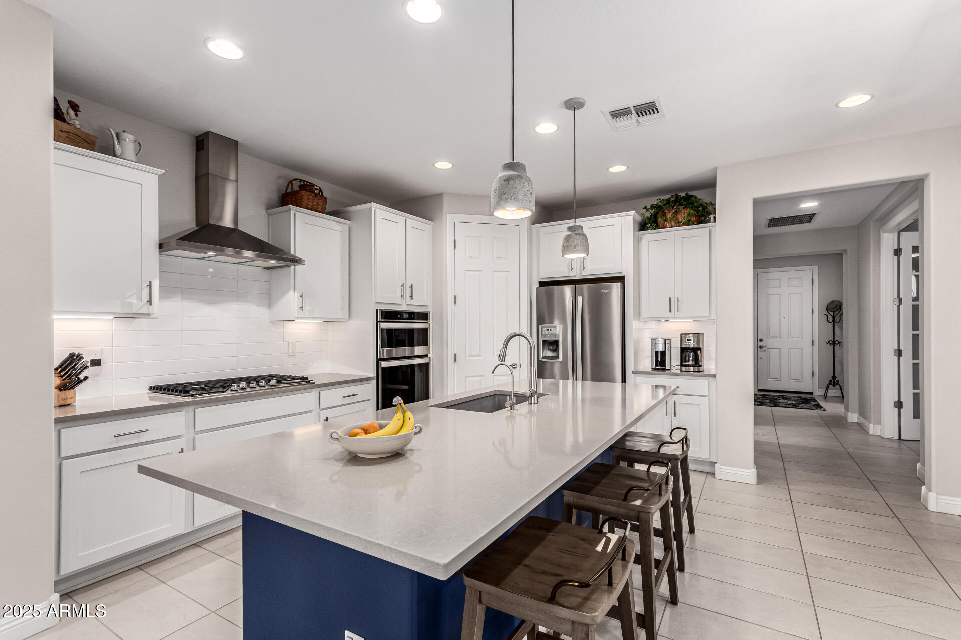 4138 N HAWTHORN Drive