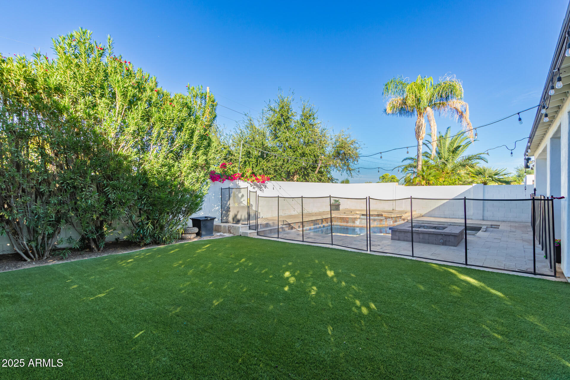 2198 E WISTERIA Drive