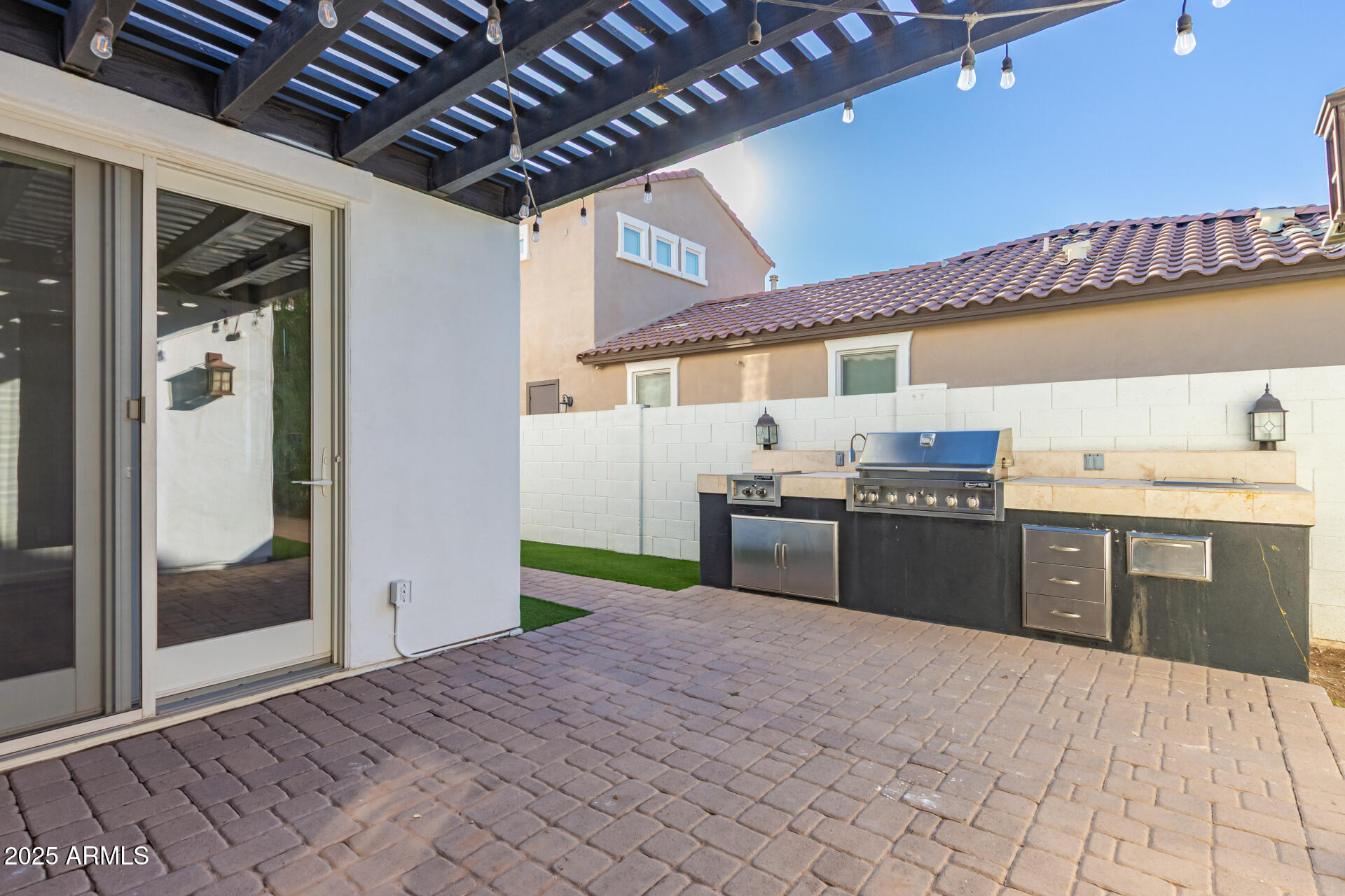 2198 E WISTERIA Drive