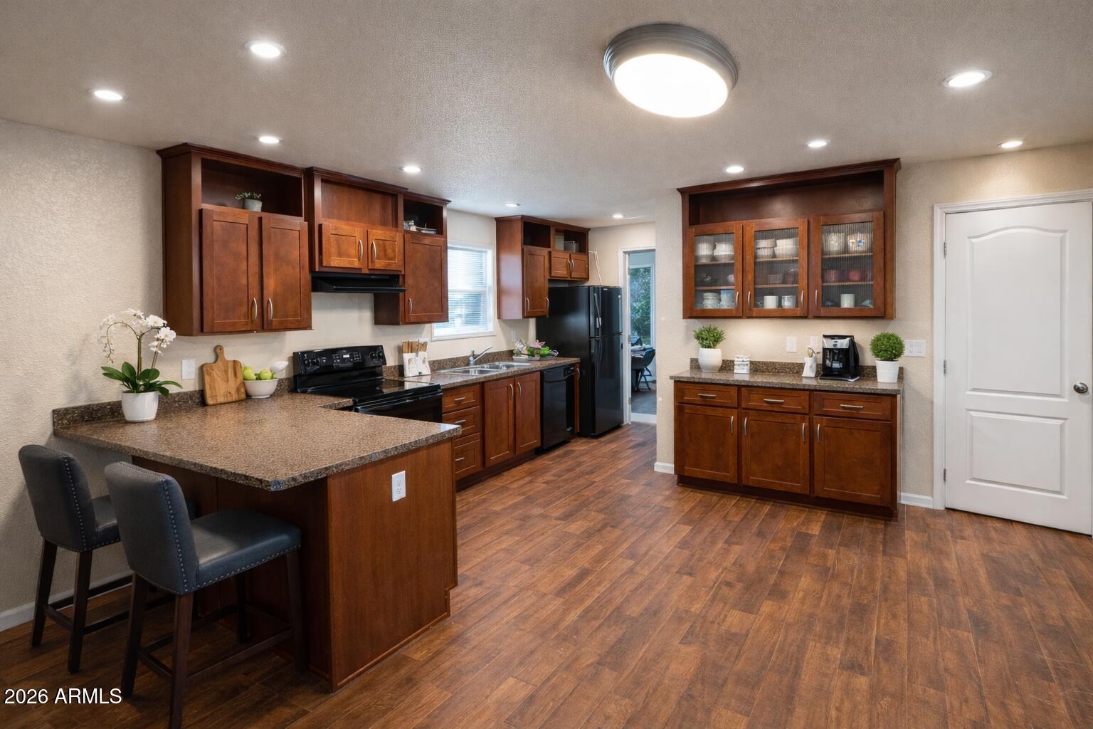 12721 W GREENWAY Road, 184