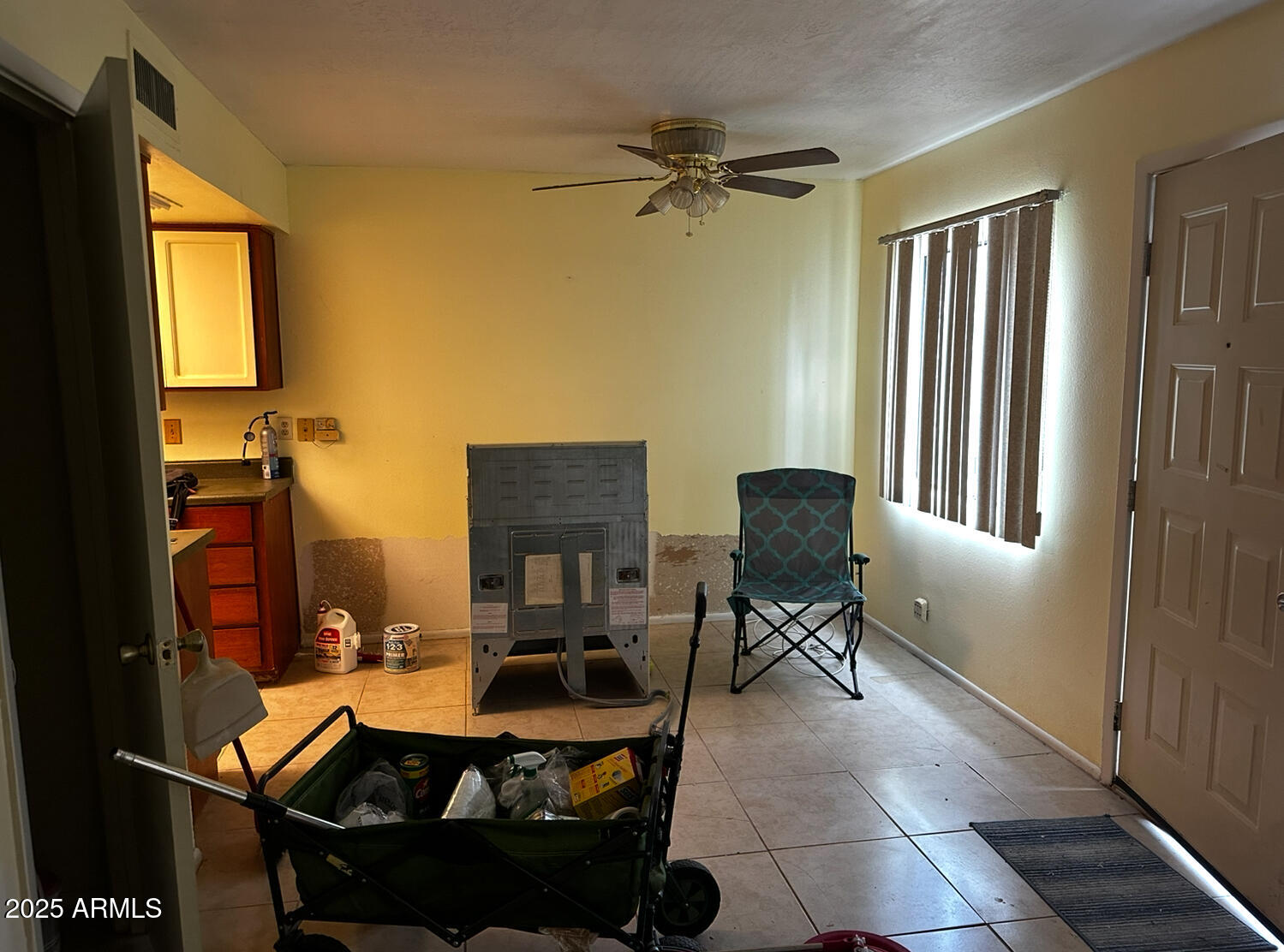 286 W PALOMINO Drive, 83