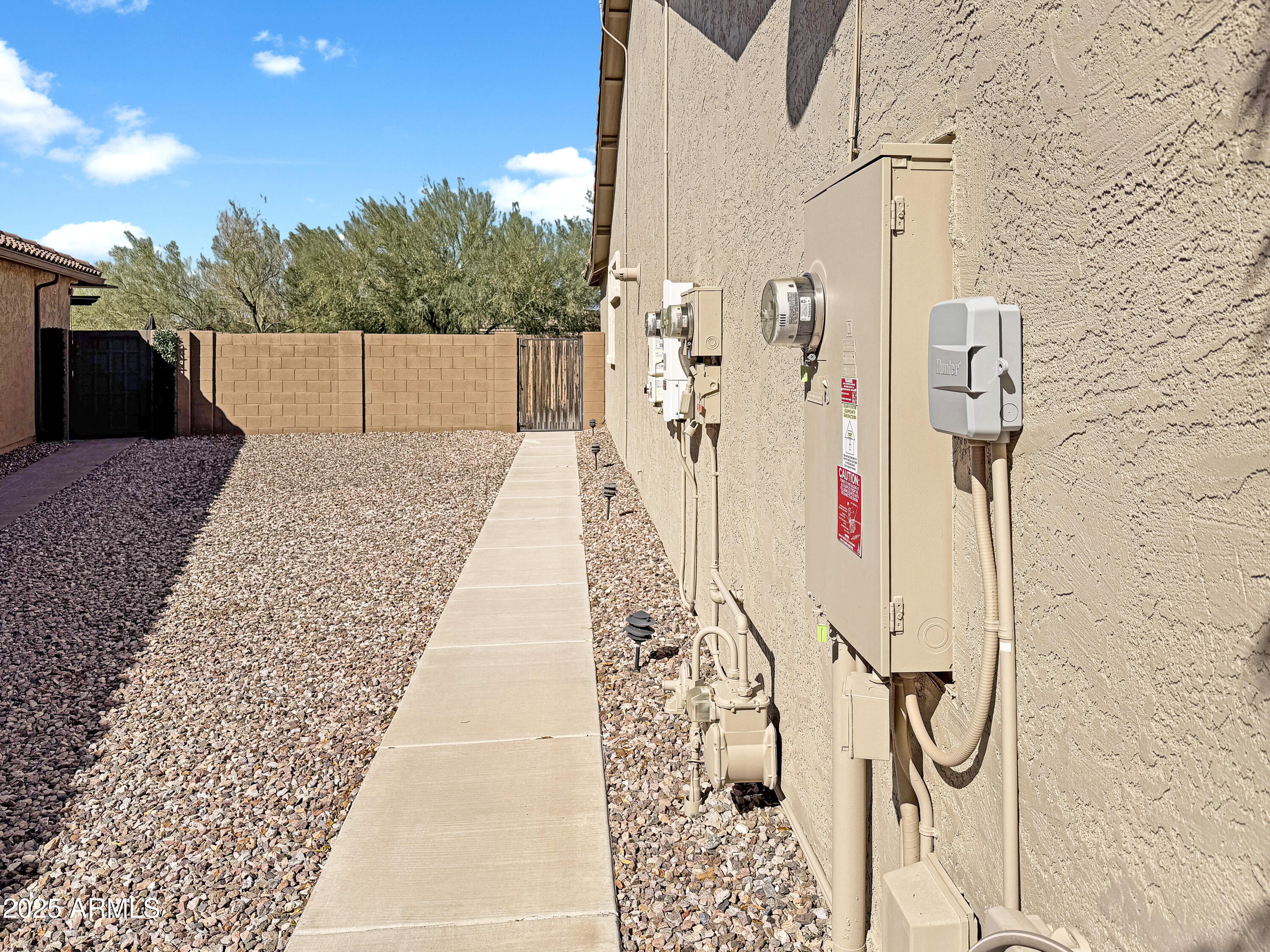 4392 N JULIEANNE Court