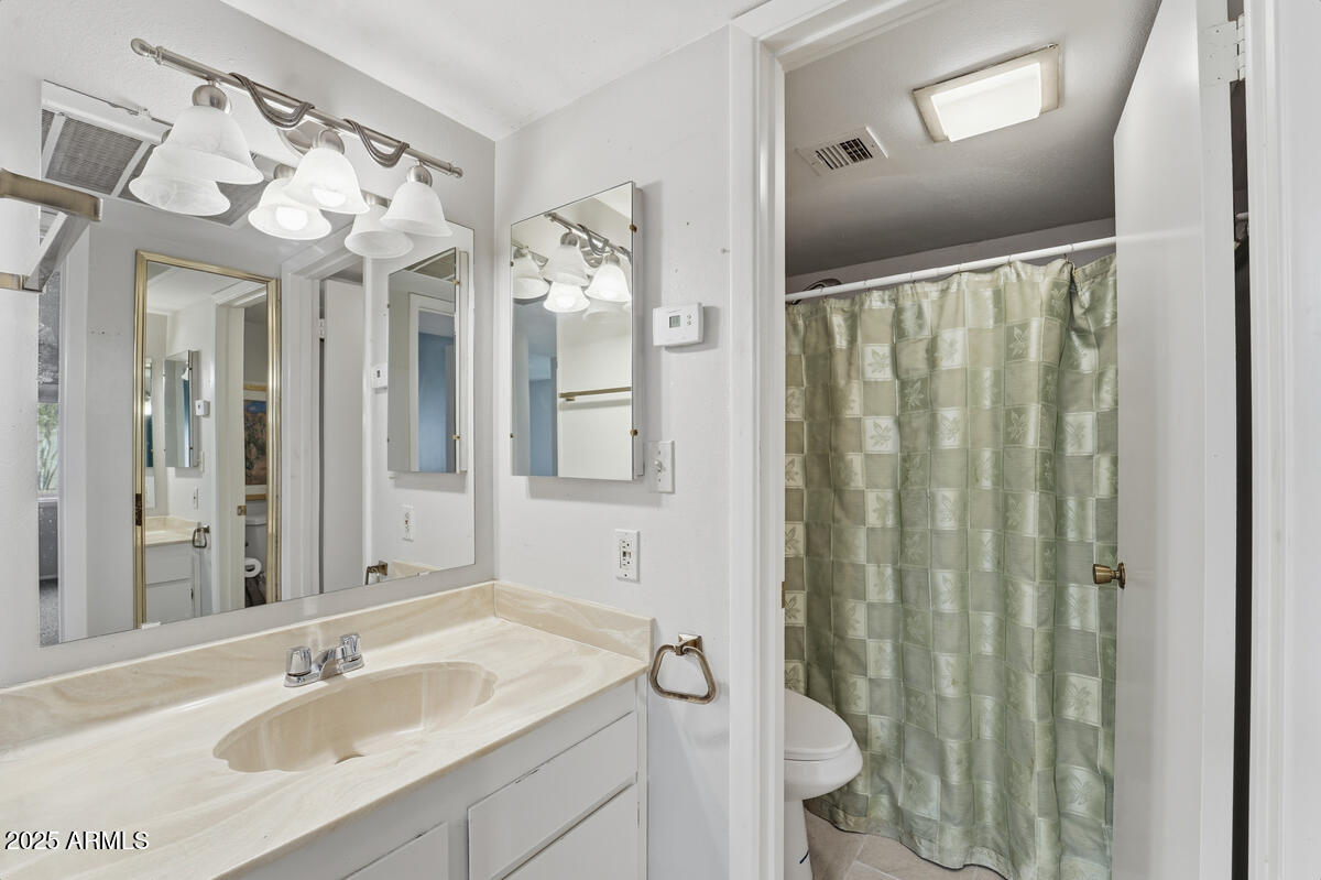 3033 E DEVONSHIRE Avenue 1023