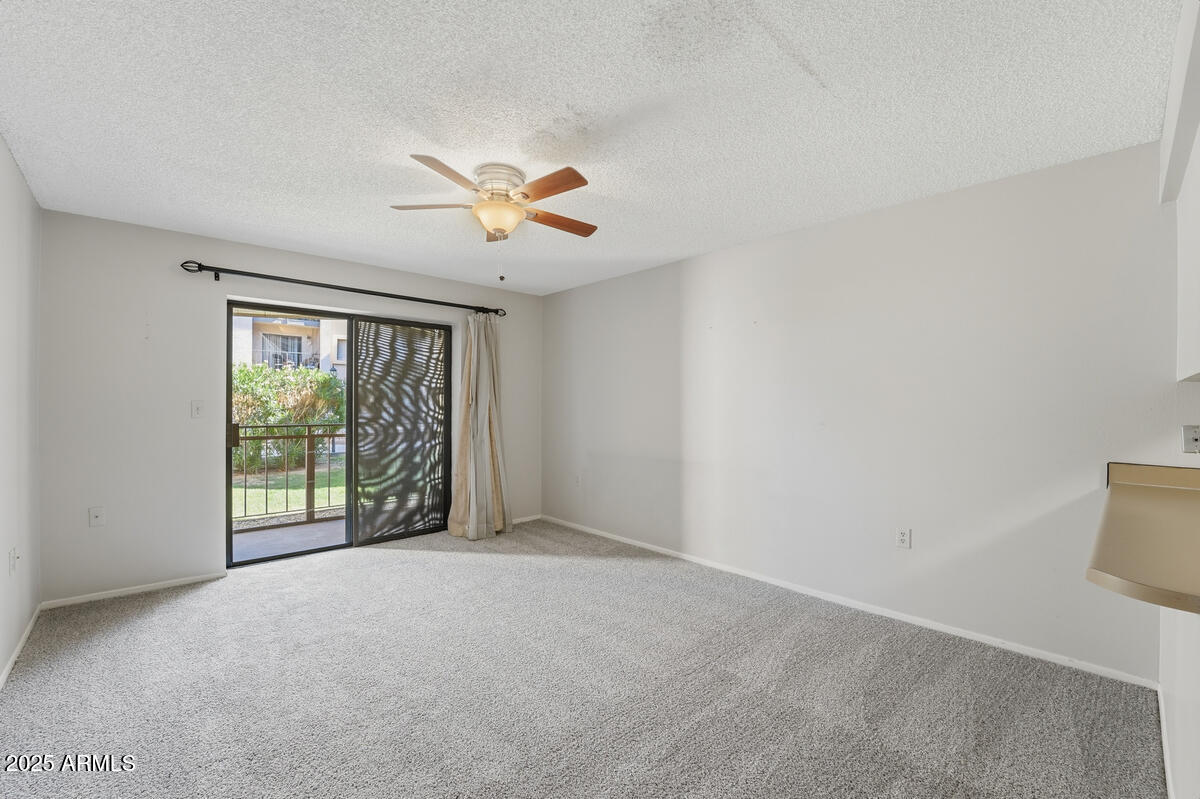 3033 E DEVONSHIRE Avenue 1023