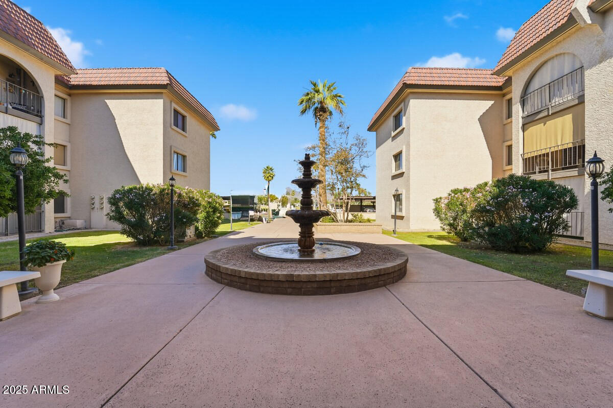 3033 E DEVONSHIRE Avenue 1023