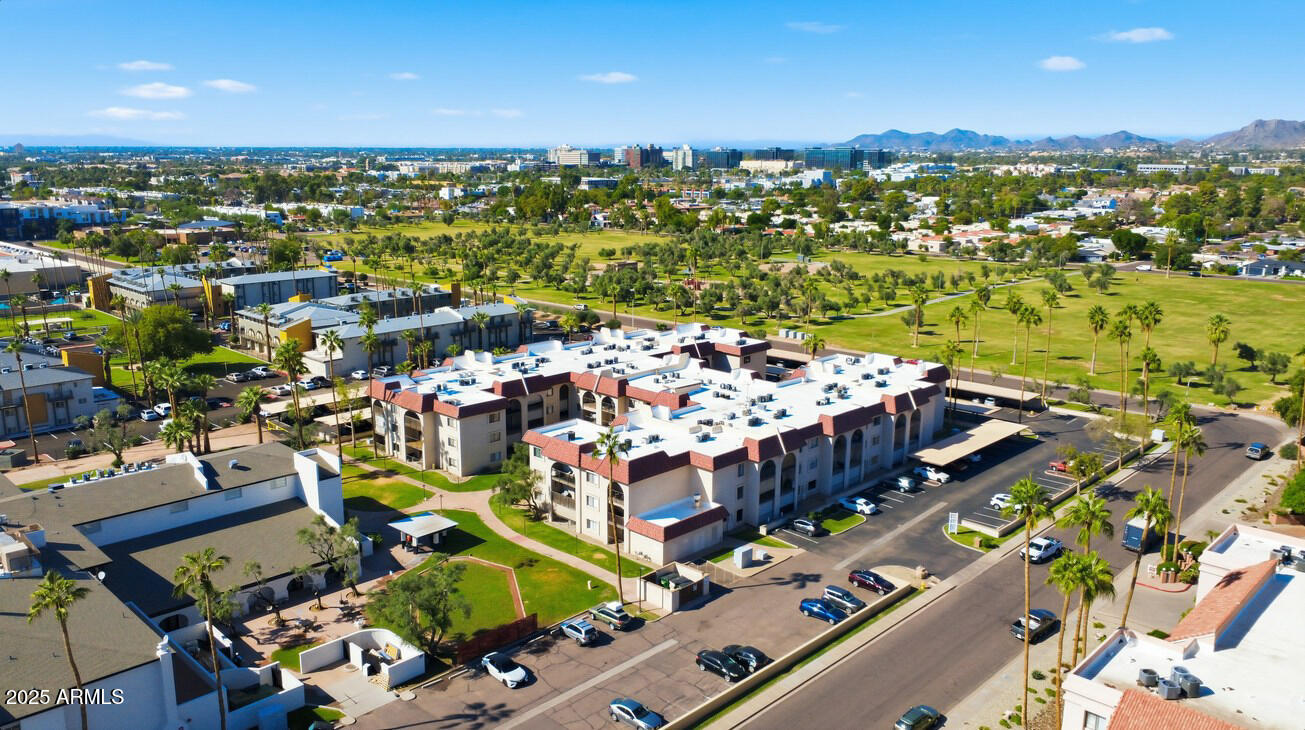 3033 E DEVONSHIRE Avenue 1023