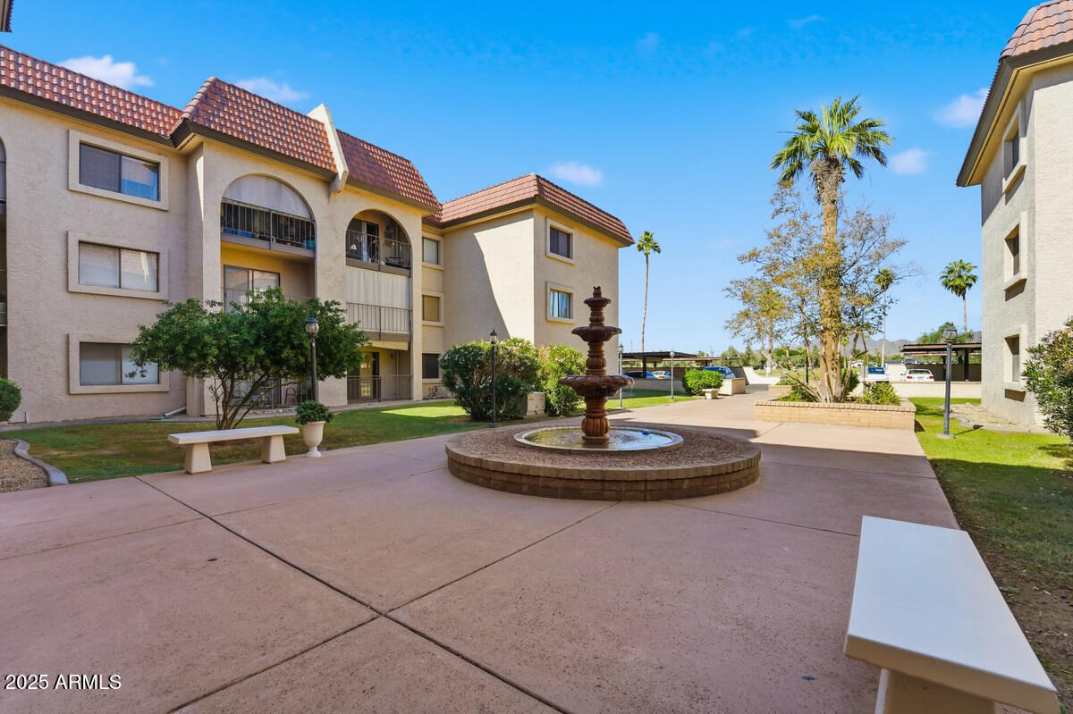 3033 E DEVONSHIRE Avenue 1023