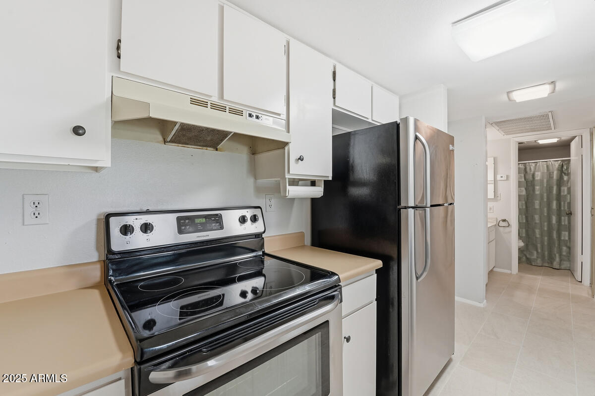 3033 E DEVONSHIRE Avenue 1023