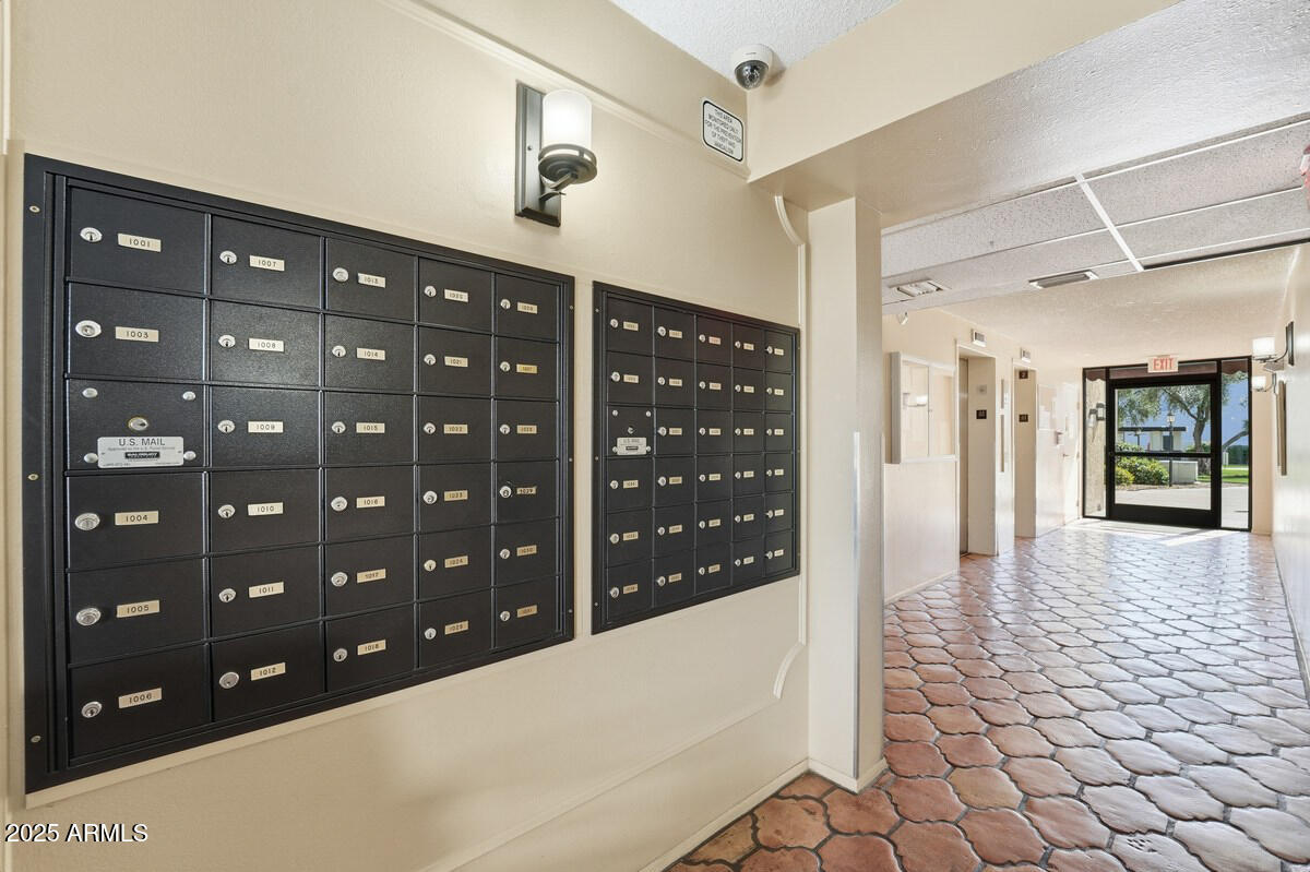 3033 E DEVONSHIRE Avenue 1023