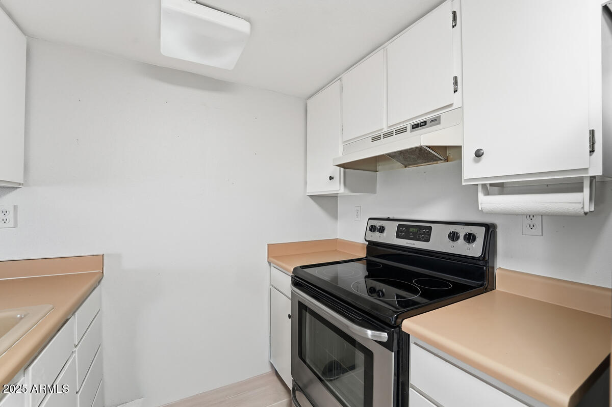 3033 E DEVONSHIRE Avenue 1023