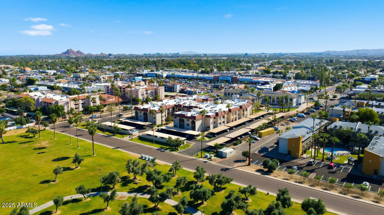 3033 E DEVONSHIRE Avenue 1023