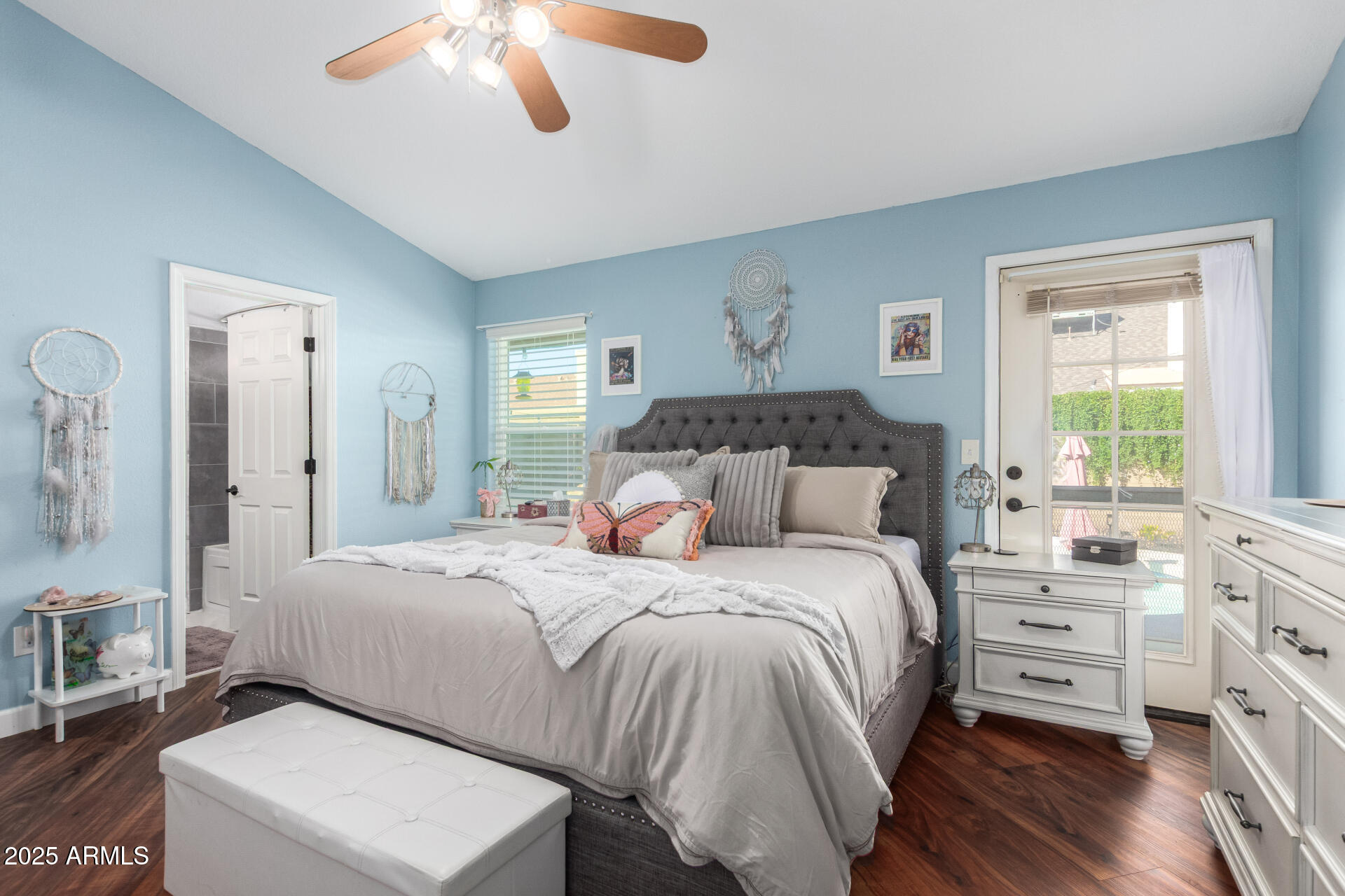 4338 E DOUGLAS Avenue