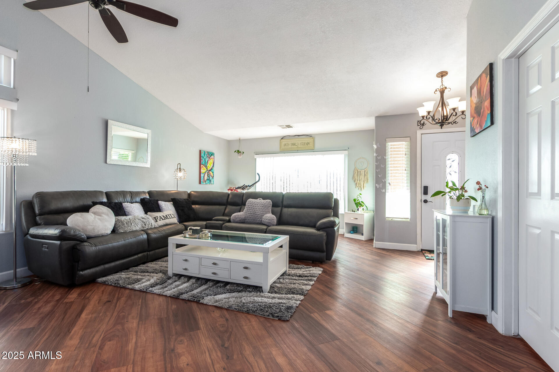 4338 E DOUGLAS Avenue