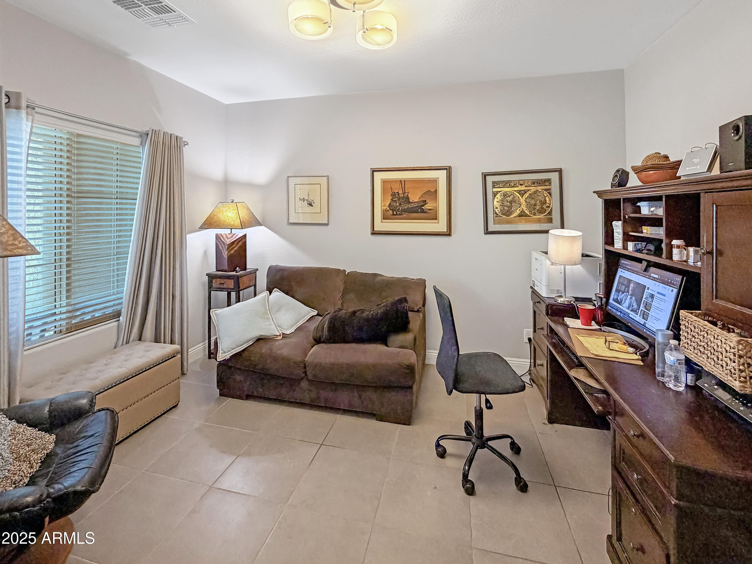 3848 N HUNTINGTON Drive