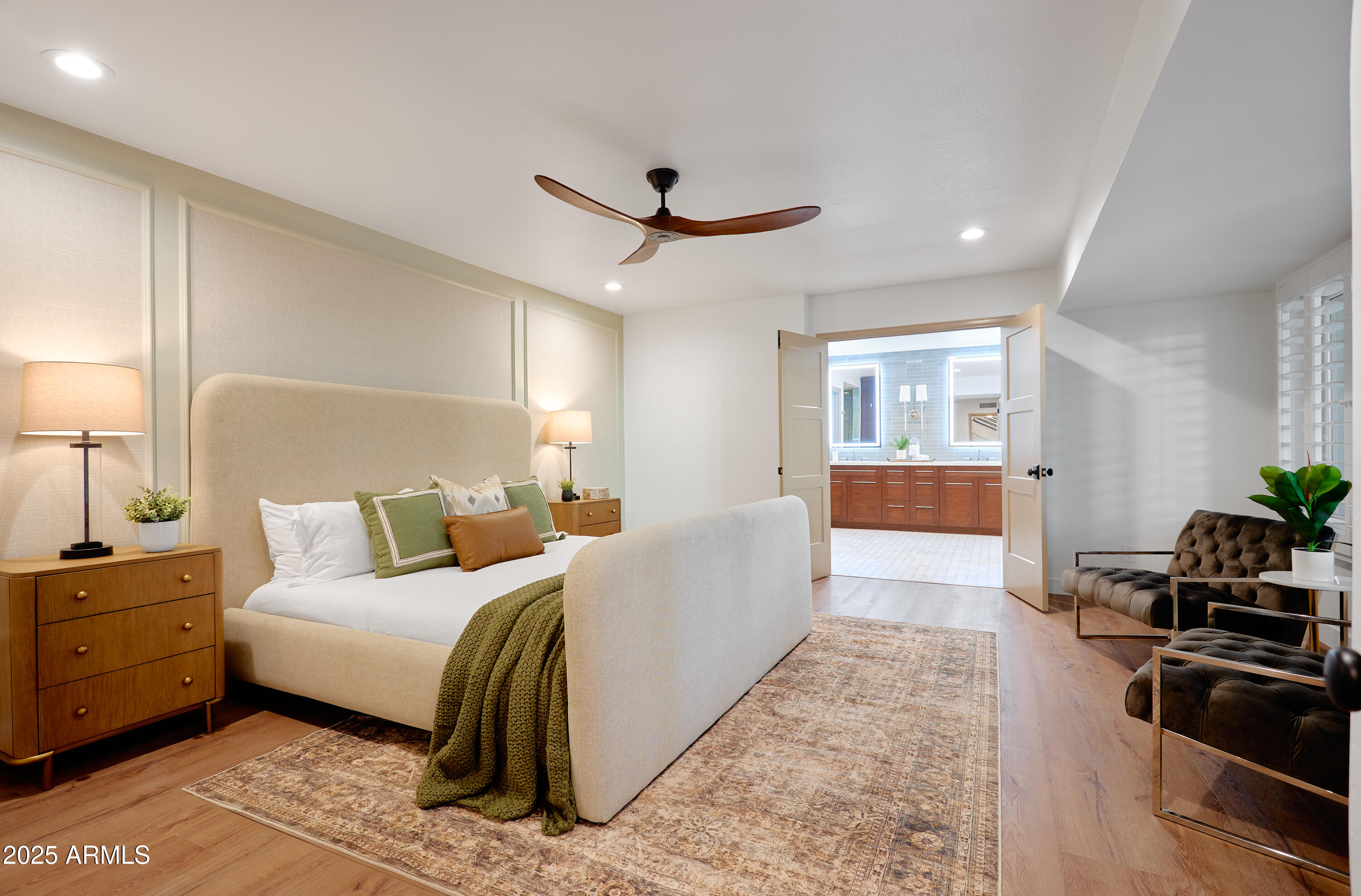 8637 E VIA DE LA ESCUELA