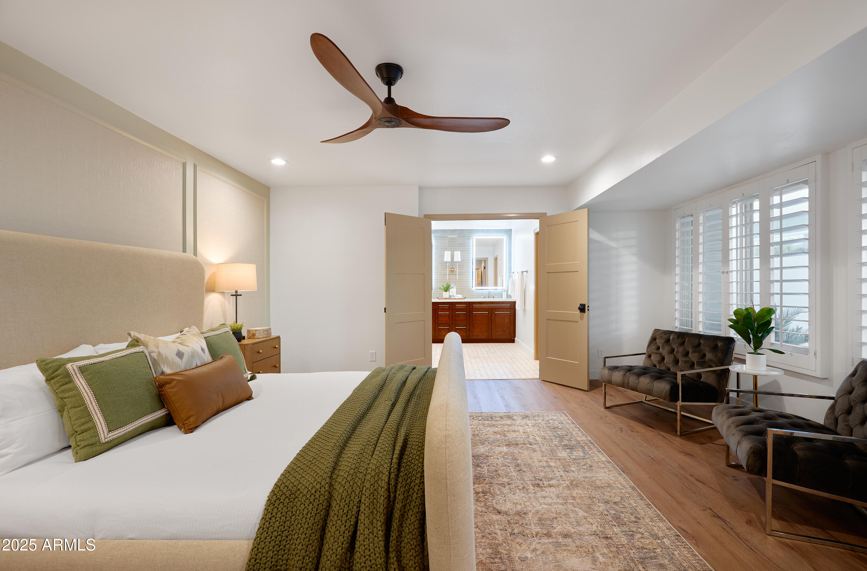 8637 E VIA DE LA ESCUELA