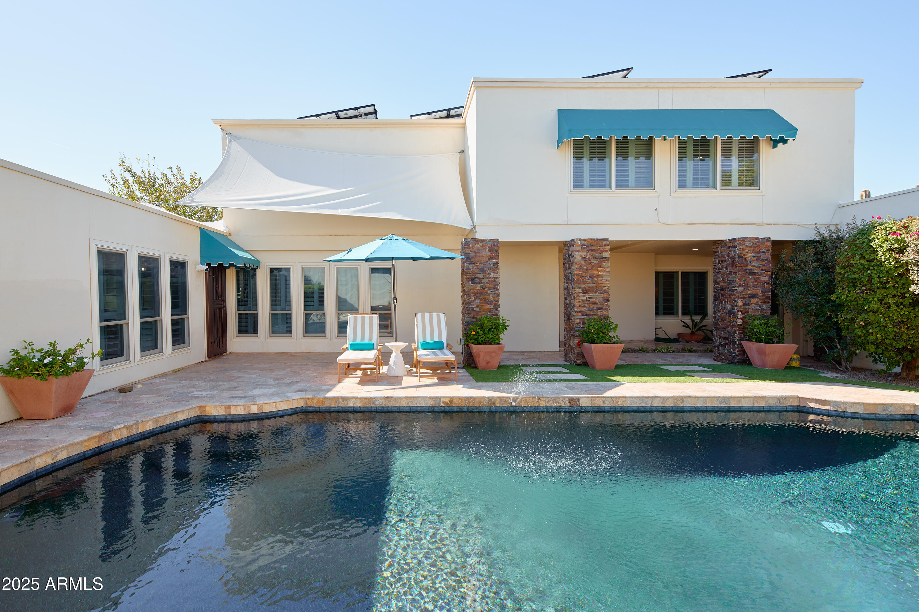 8637 E VIA DE LA ESCUELA