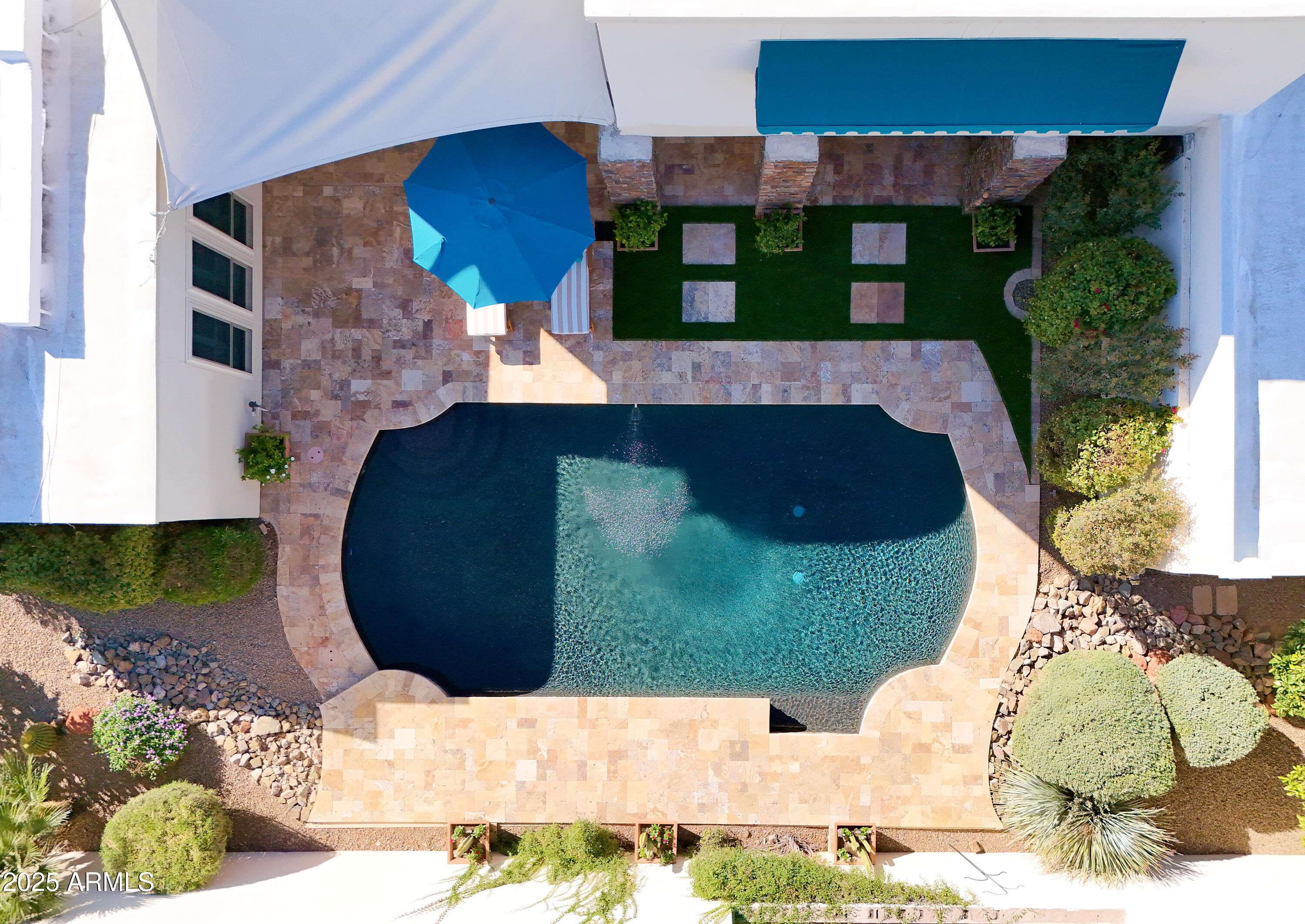 8637 E VIA DE LA ESCUELA