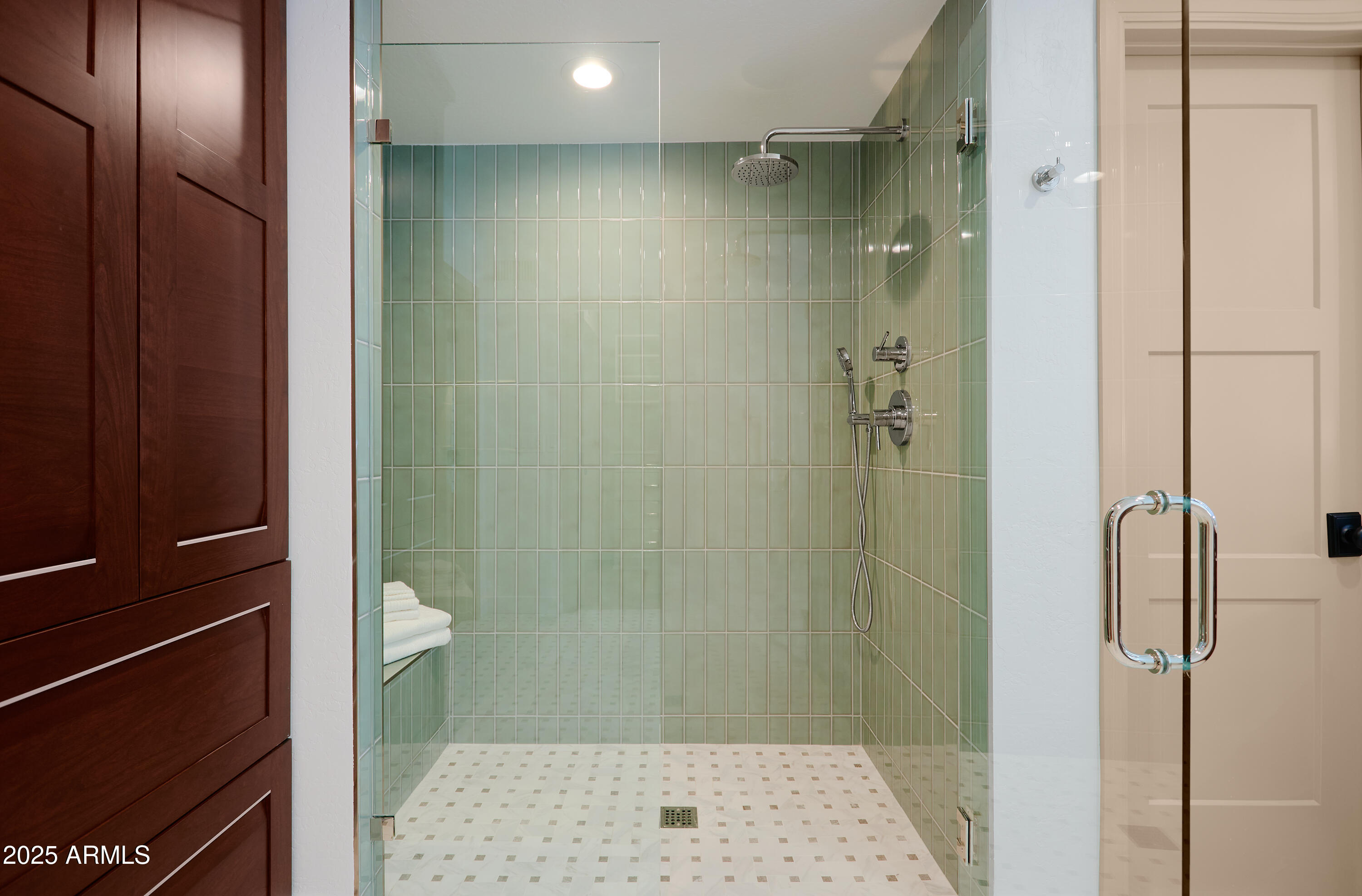 8637 E VIA DE LA ESCUELA