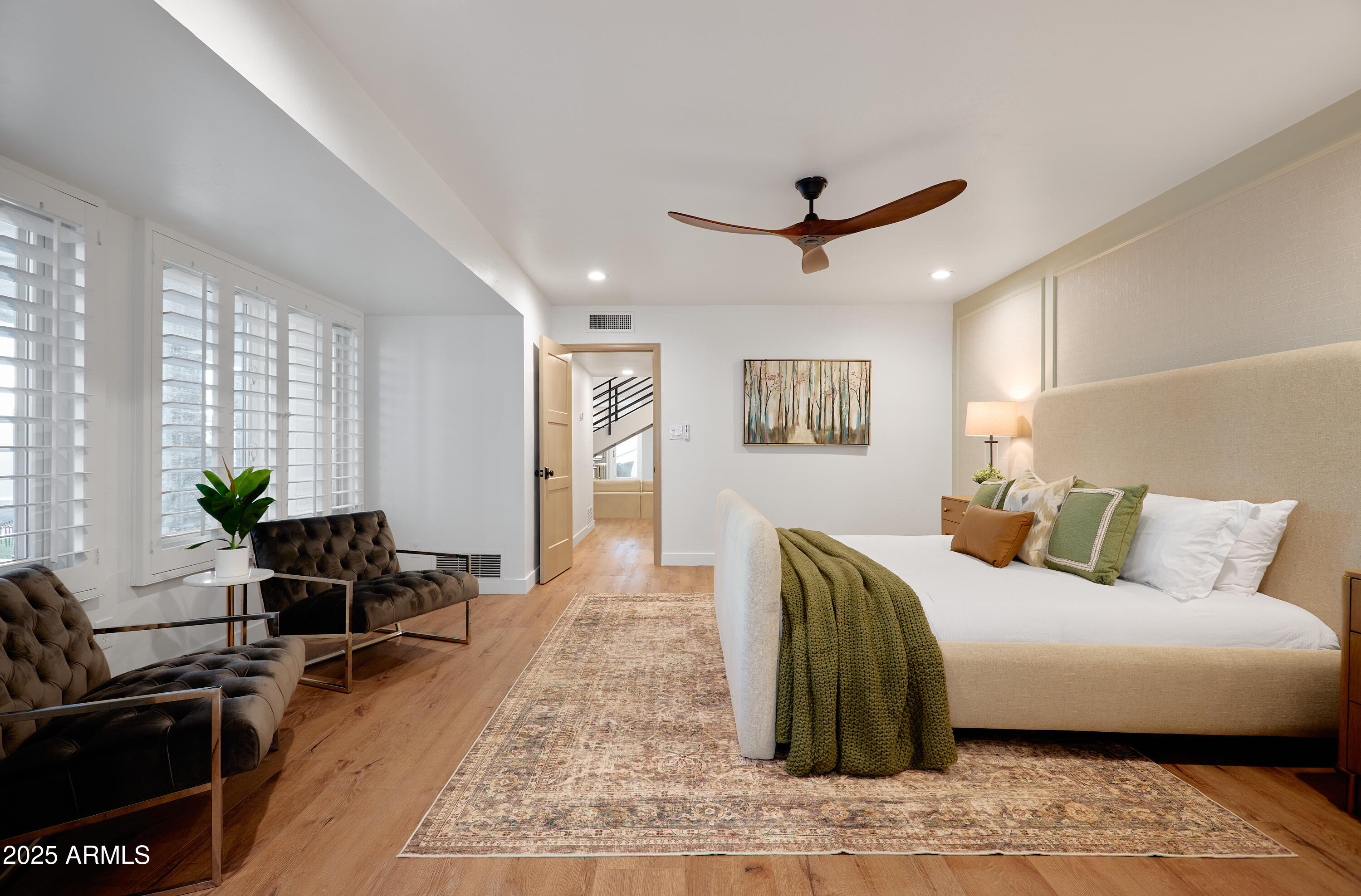 8637 E VIA DE LA ESCUELA