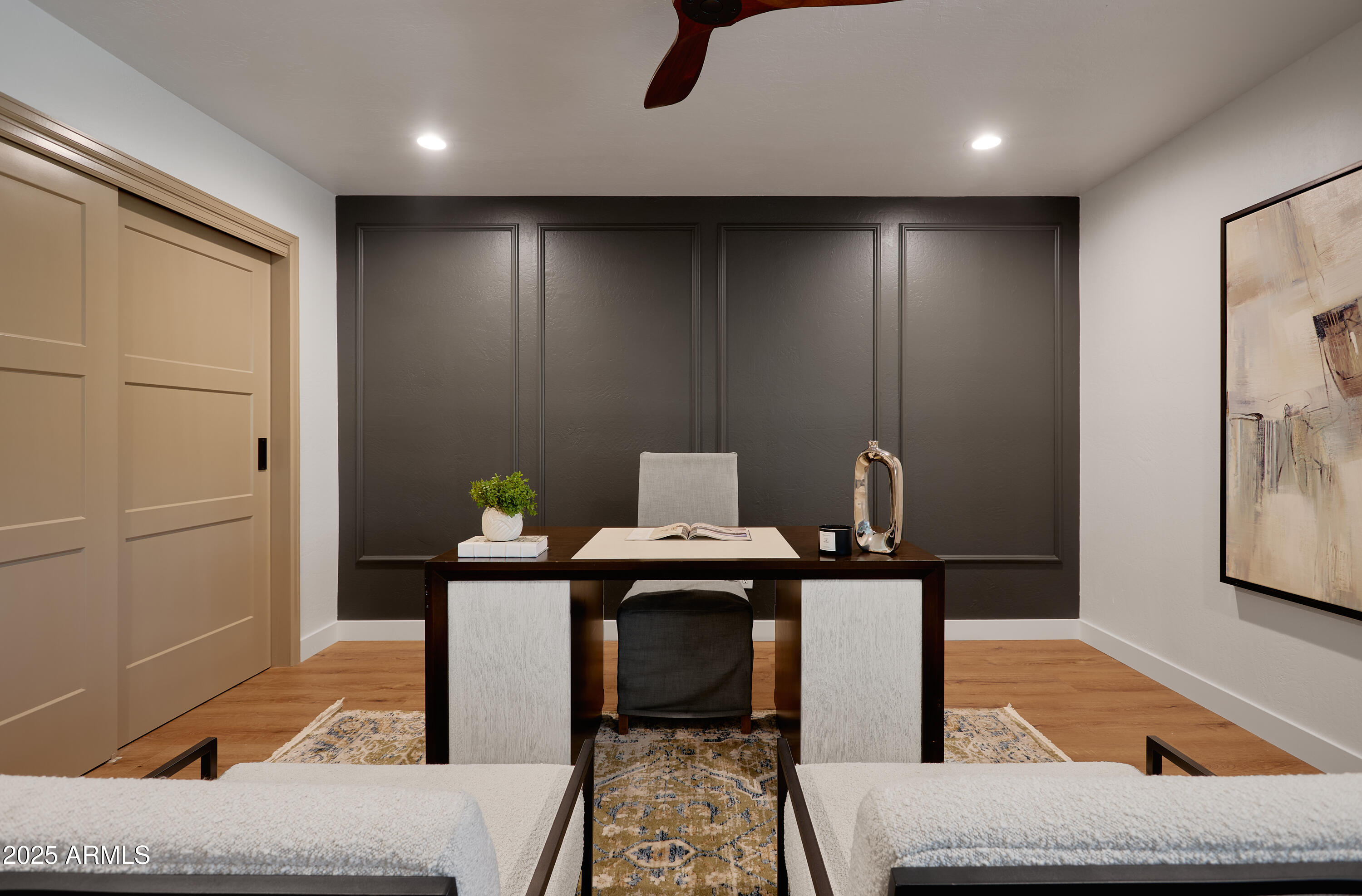 8637 E VIA DE LA ESCUELA